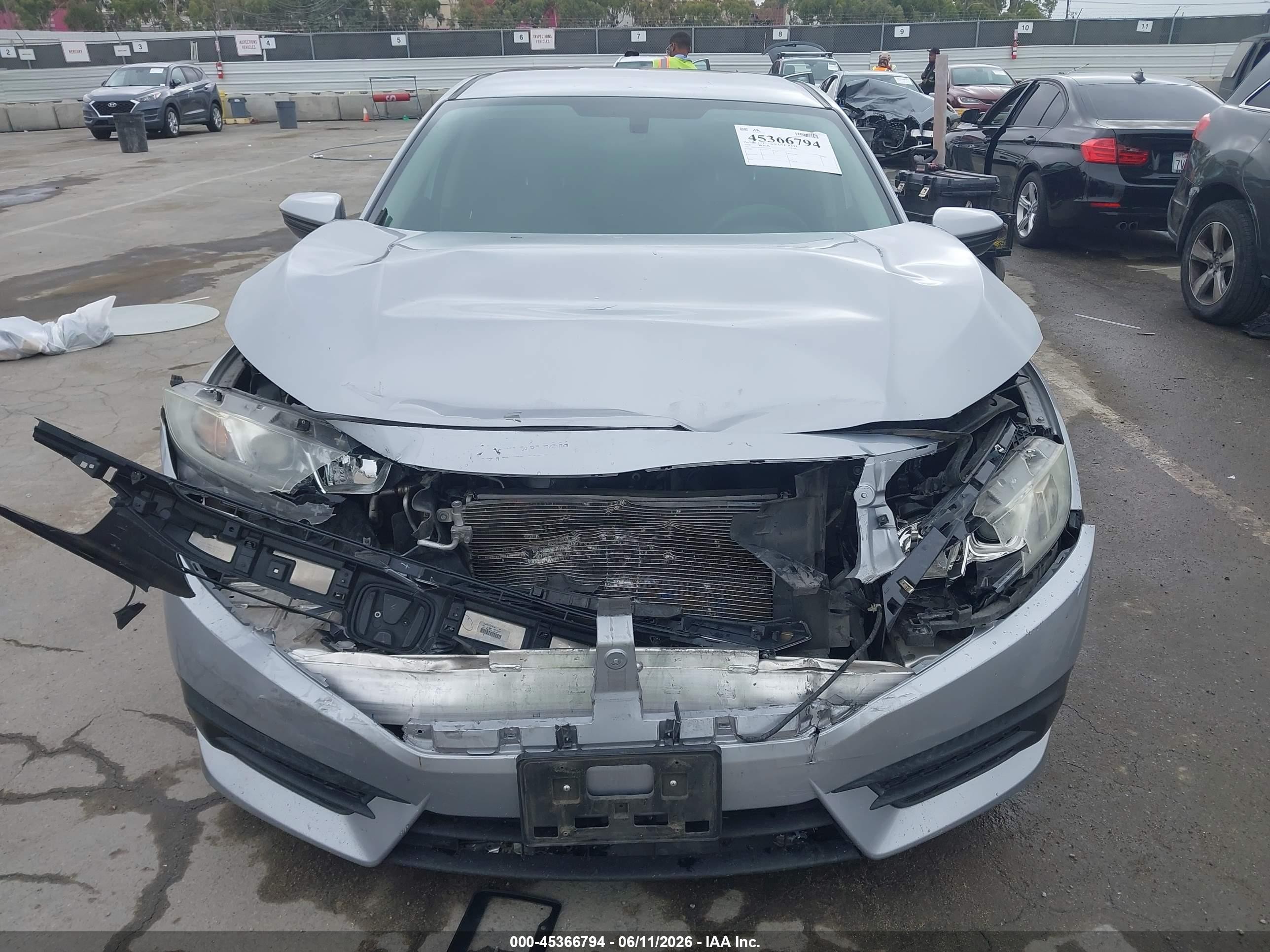 2018 Honda Civic Lx Silver vin: 2HGFC2F58JH521224