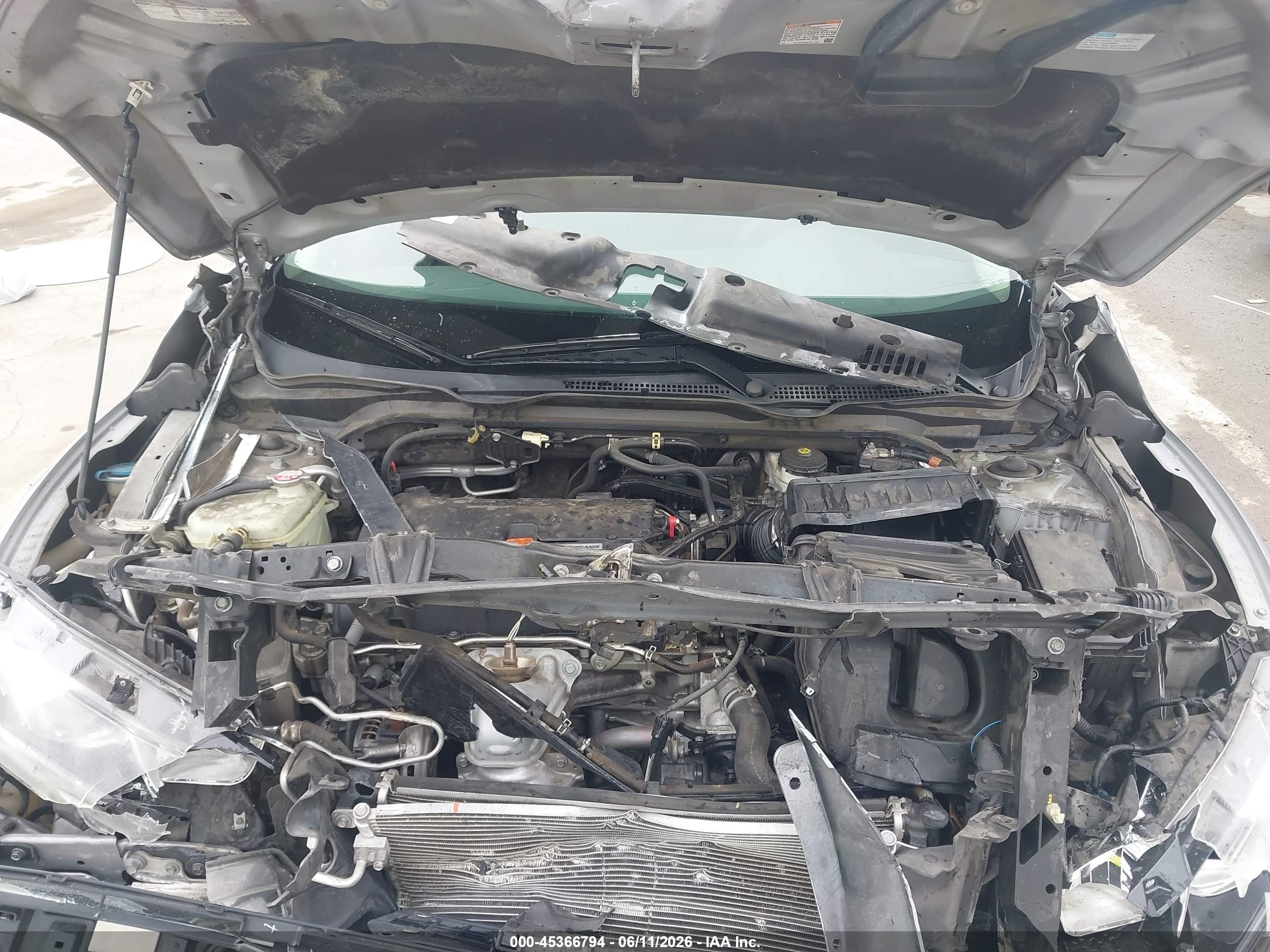 2018 Honda Civic Lx Silver vin: 2HGFC2F58JH521224