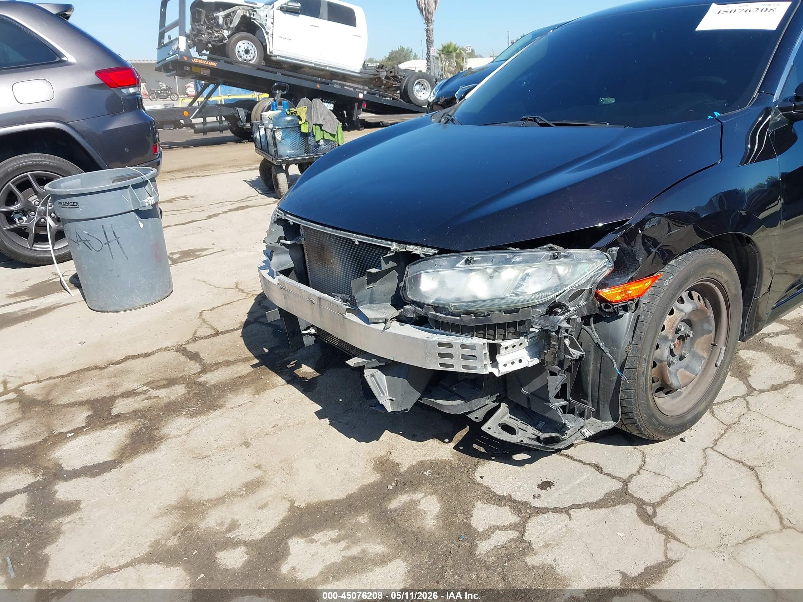 2018 Honda Civic Lx Burgundy vin: 2HGFC2F58JH552974