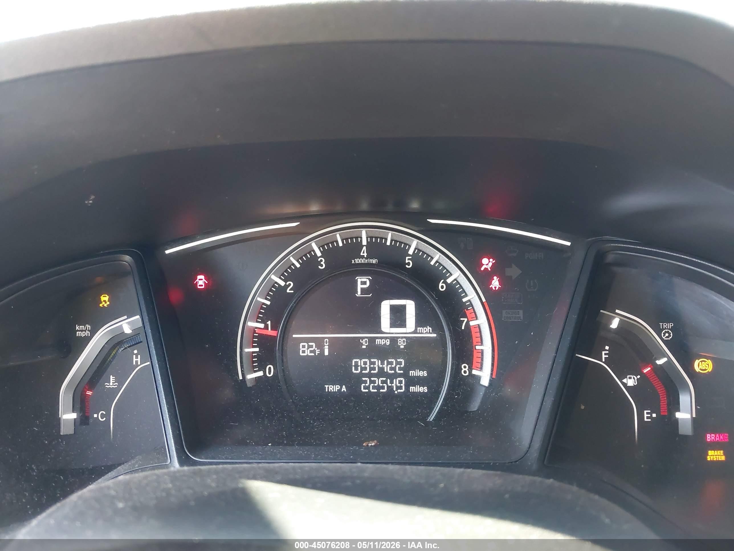 2018 Honda Civic Lx Burgundy vin: 2HGFC2F58JH552974