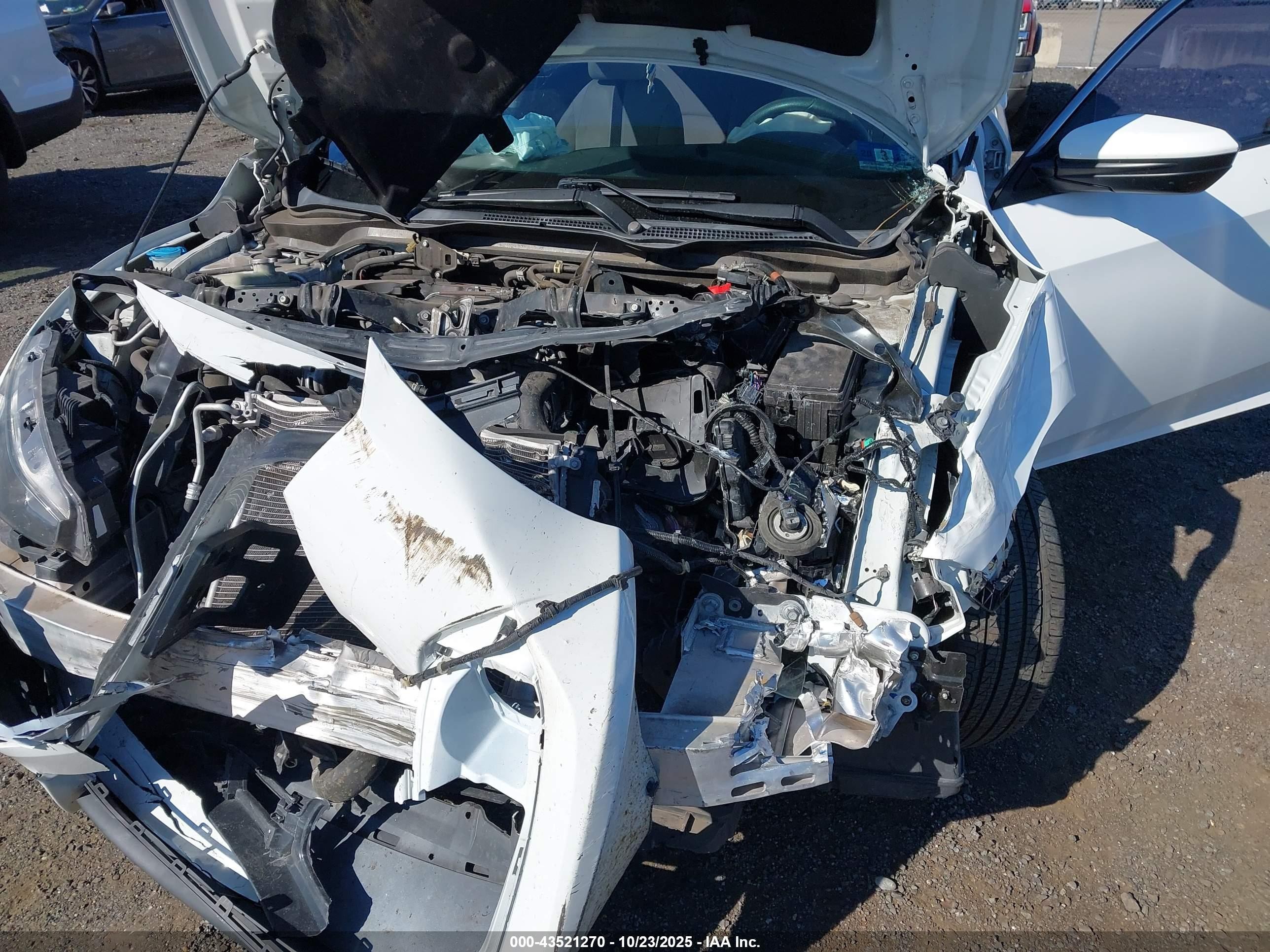 2018 Honda Civic Lx White vin: 2HGFC2F58JH575509
