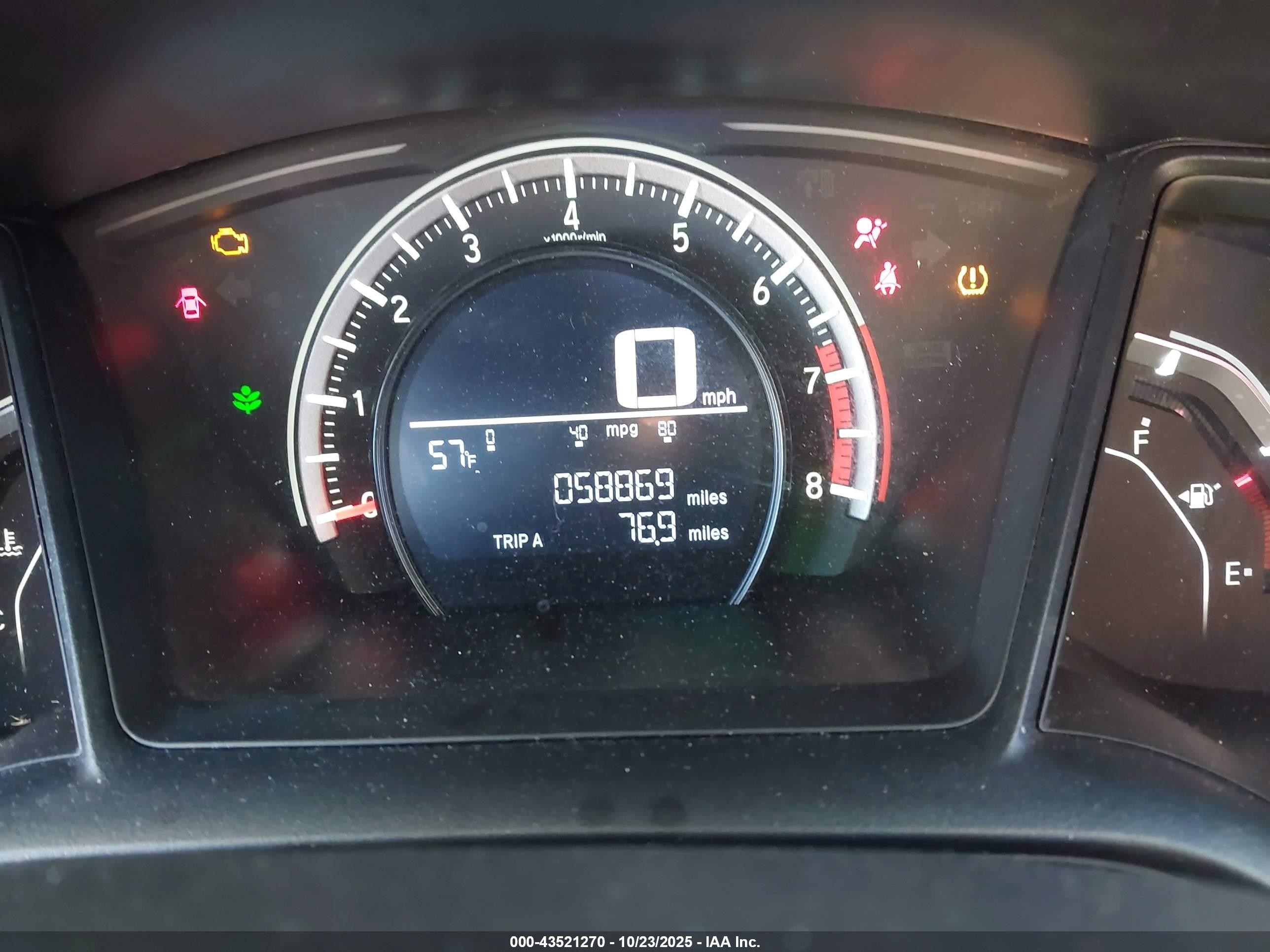 2018 Honda Civic Lx White vin: 2HGFC2F58JH575509