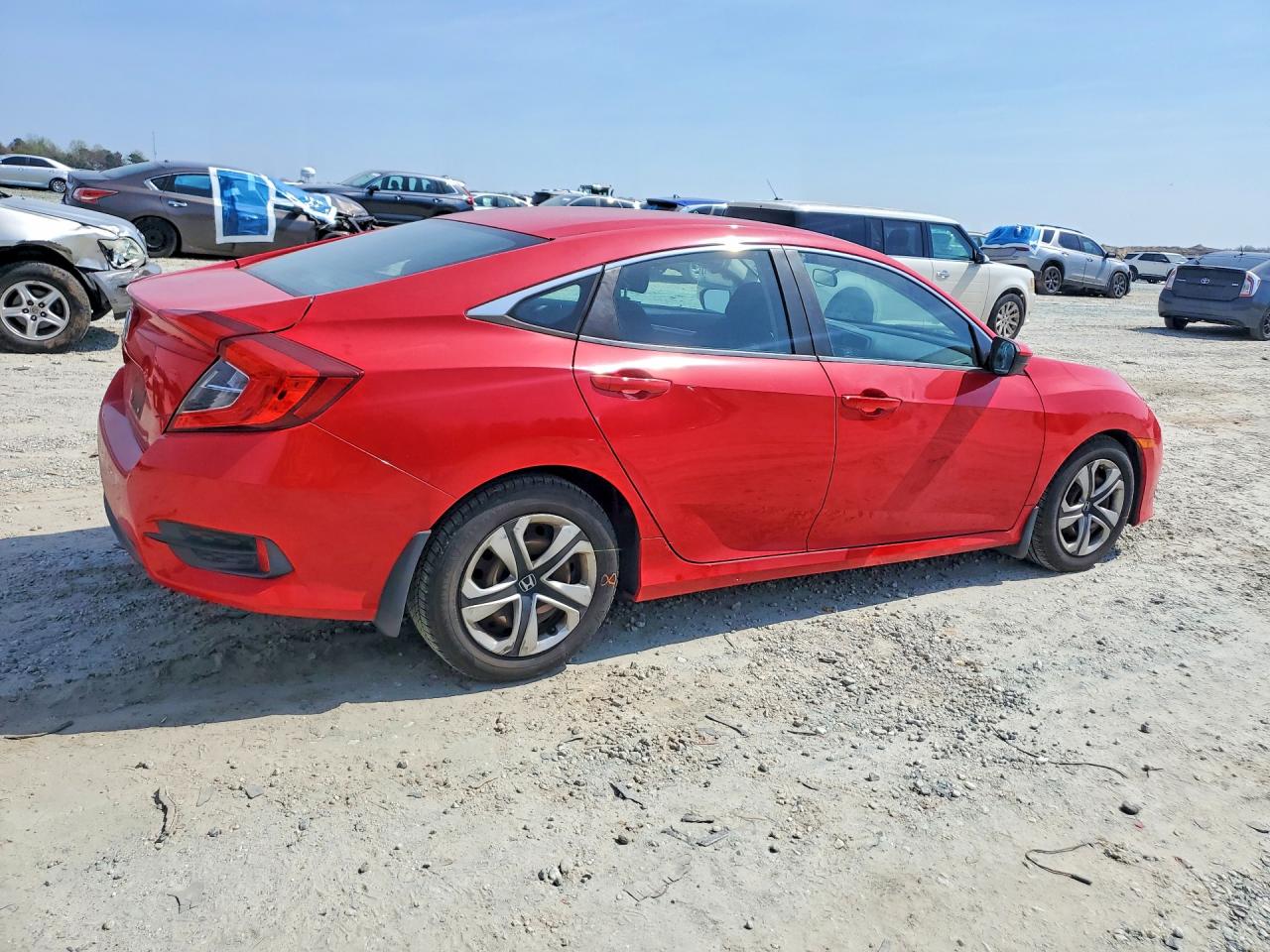 2018 Honda Civic Lx Red vin: 2HGFC2F58JH591452