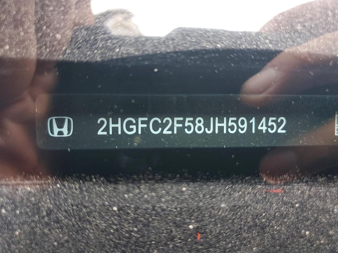 2018 Honda Civic Lx Red vin: 2HGFC2F58JH591452