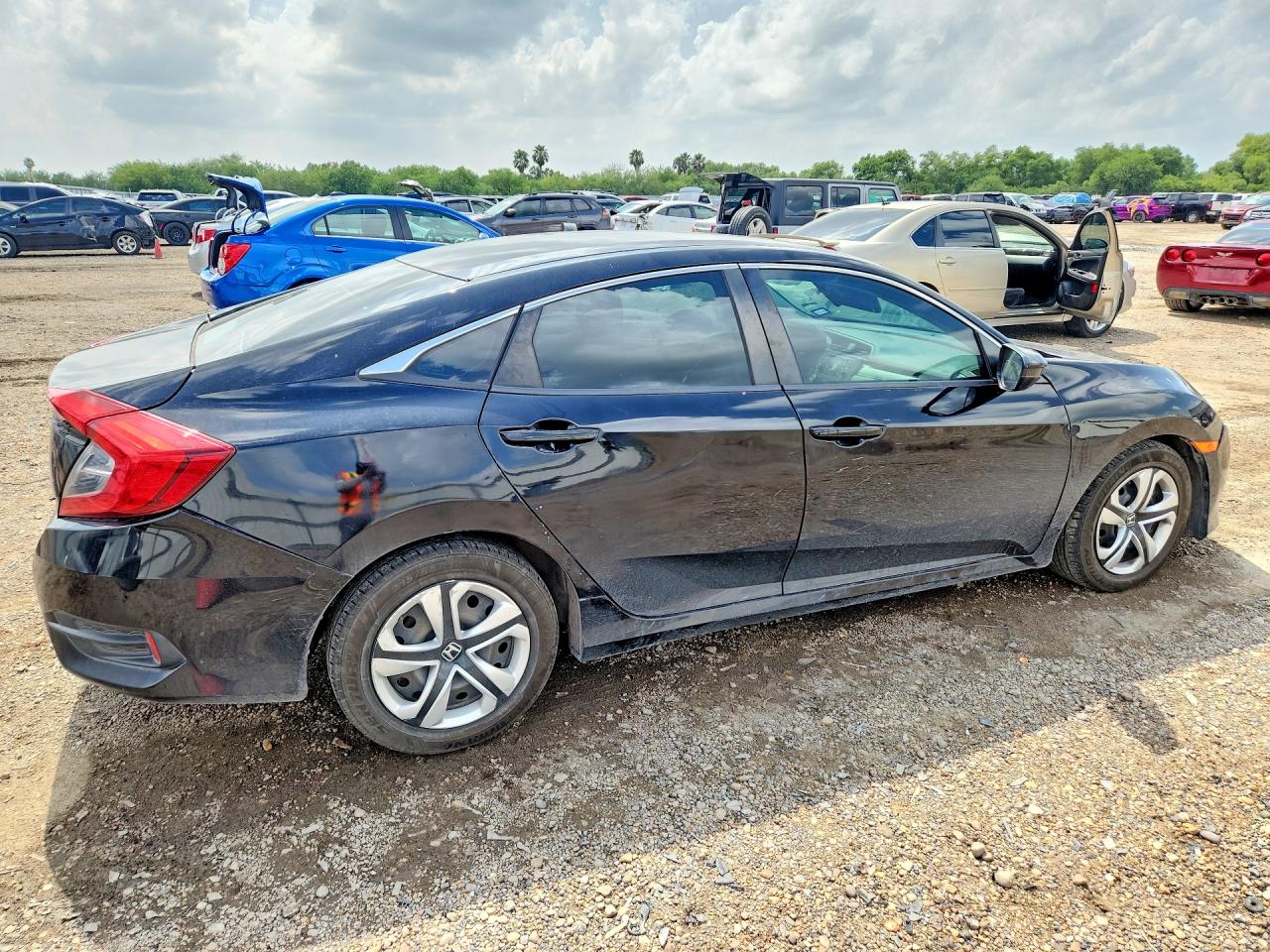 2018 Honda Civic Lx Black vin: 2HGFC2F58JH598658