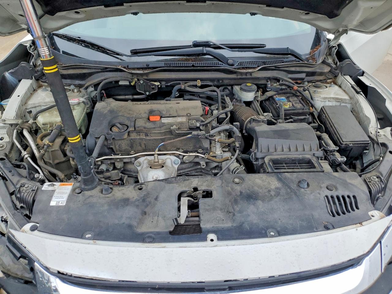 2018 Honda Civic Lx White vin: 2HGFC2F58JH603227