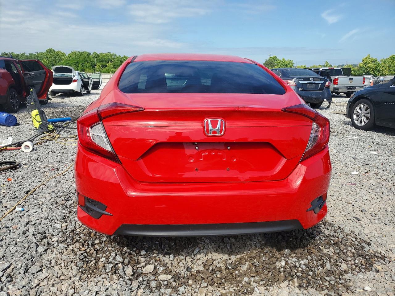 2017 Honda Civic Lx Red vin: 2HGFC2F59HH518813