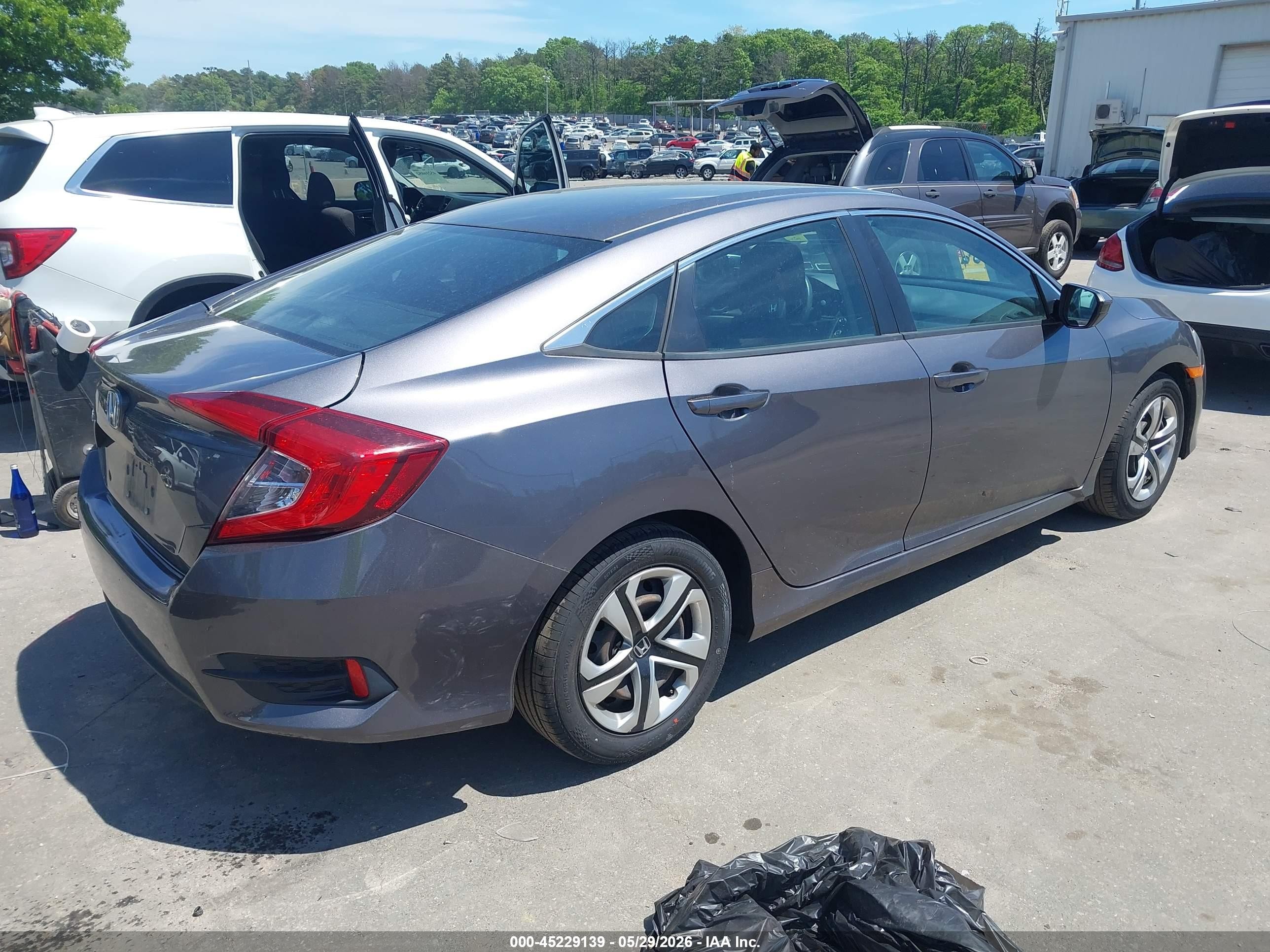 2018 Honda Civic Lx Gray vin: 2HGFC2F59JH501788