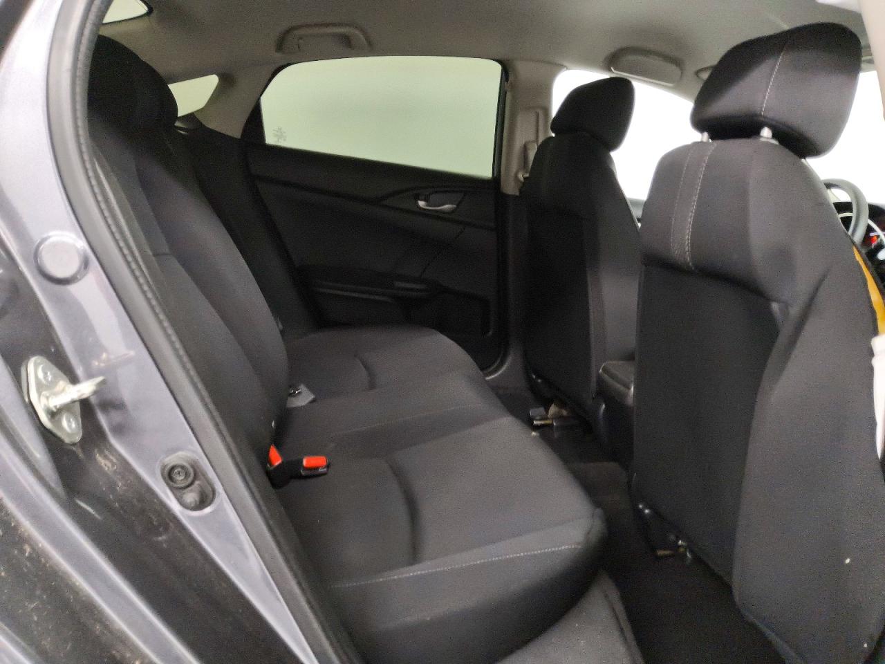 2018 Honda Civic Lx Gray vin: 2HGFC2F59JH587622