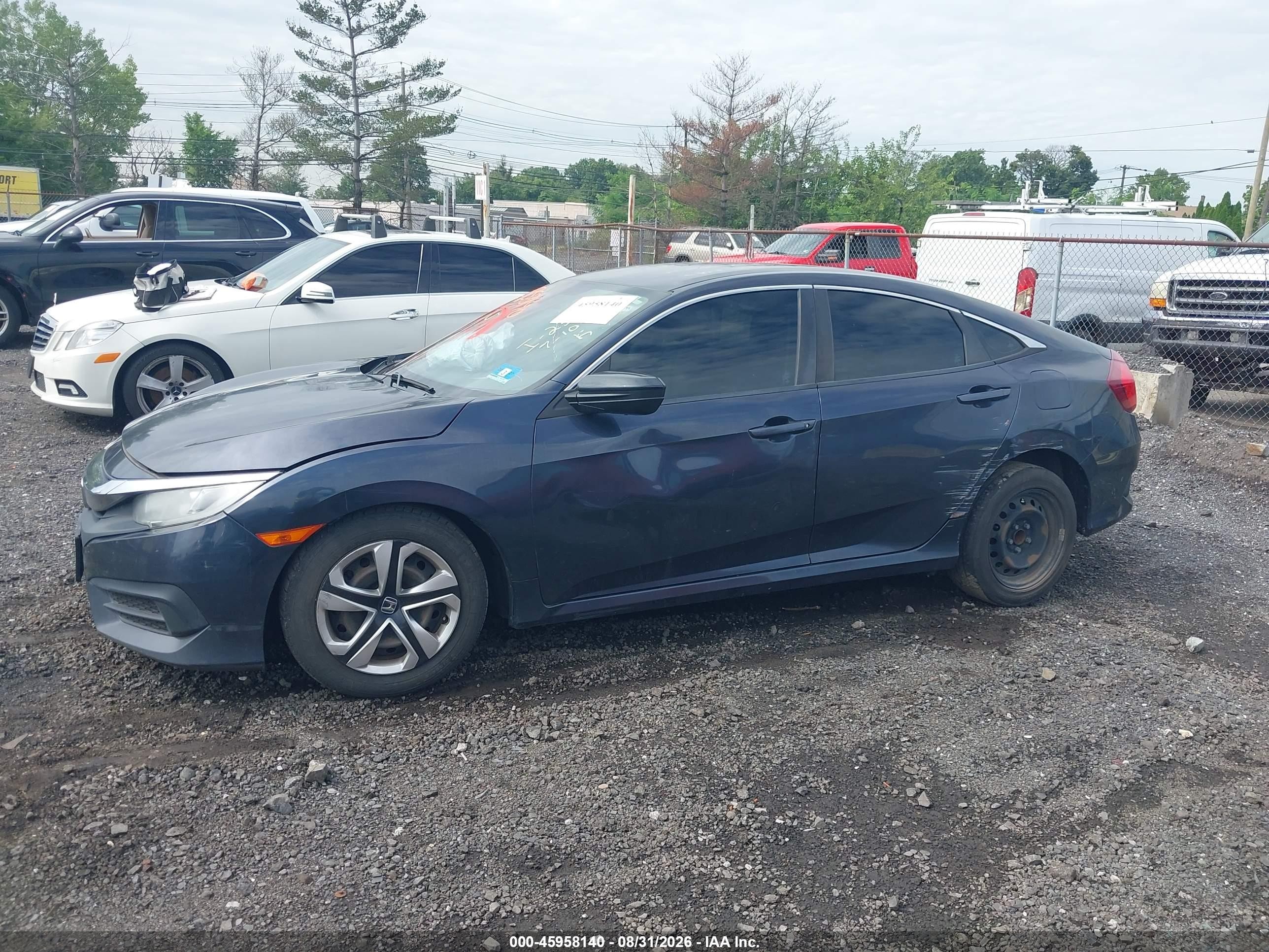 2018 Honda Civic Lx Blue vin: 2HGFC2F5XJH539062
