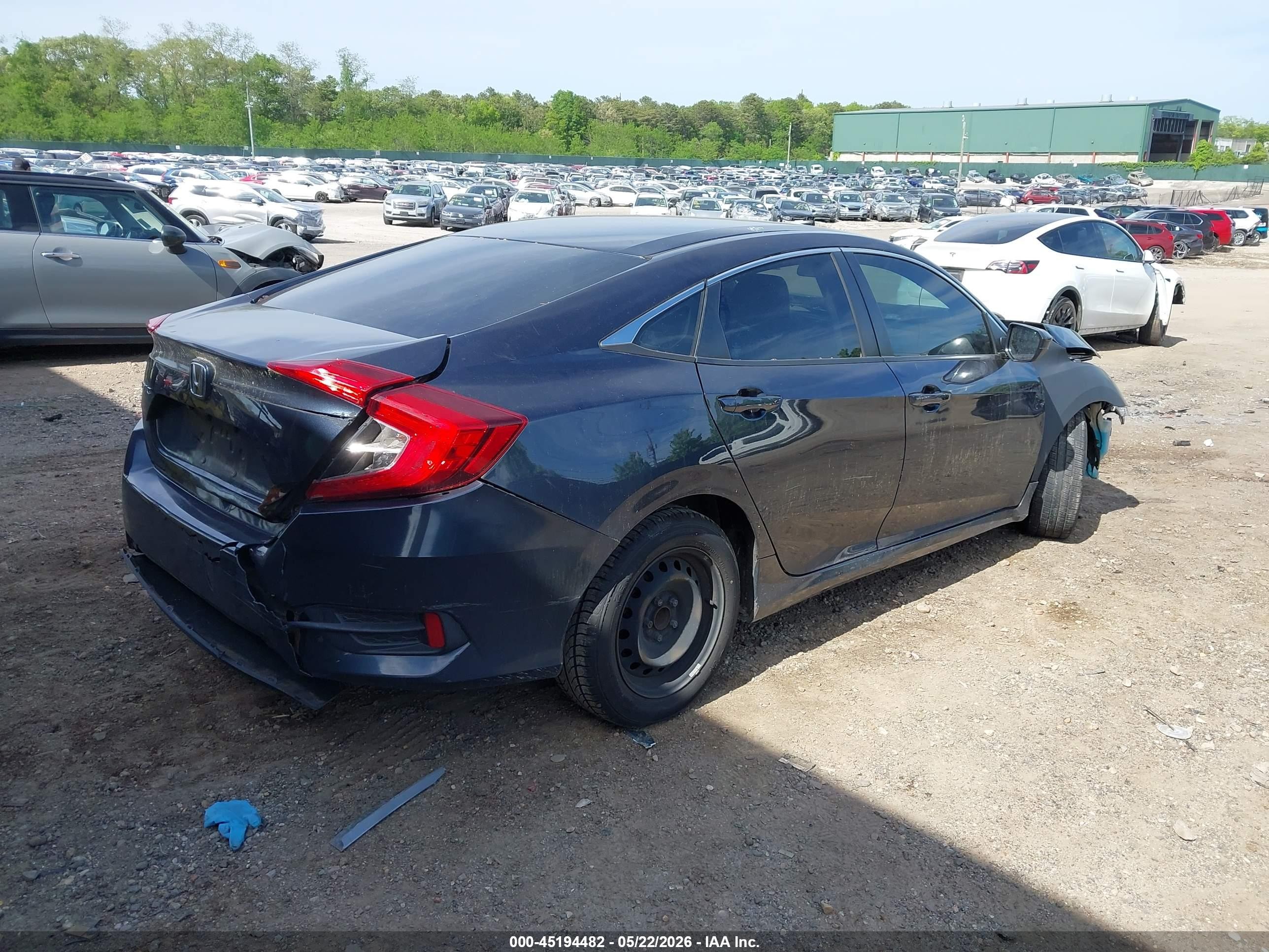 2018 Honda Civic Lx Blue vin: 2HGFC2F5XJH565371
