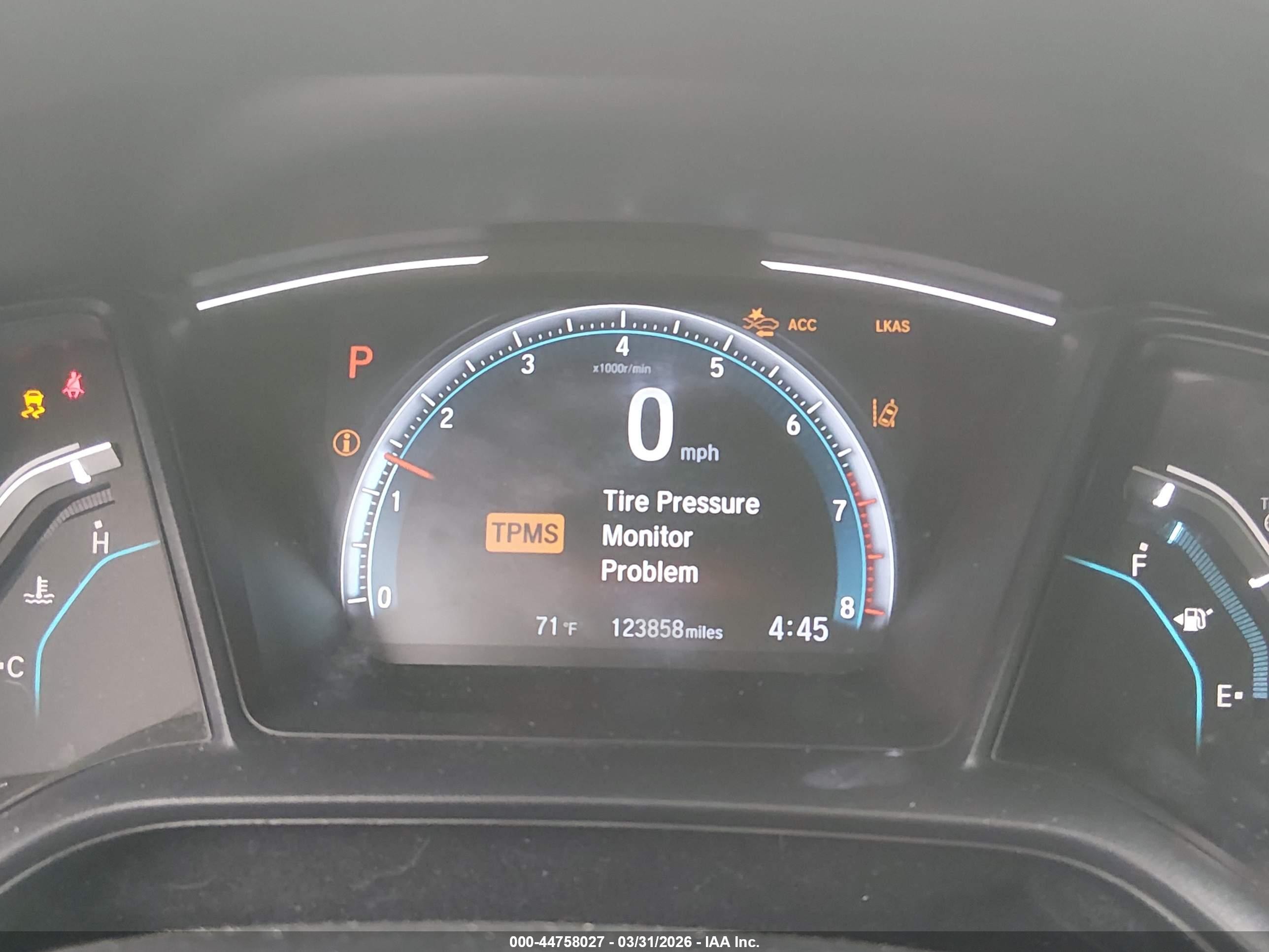 2019 Honda Civic Lx Silver vin: 2HGFC2F60KH529120
