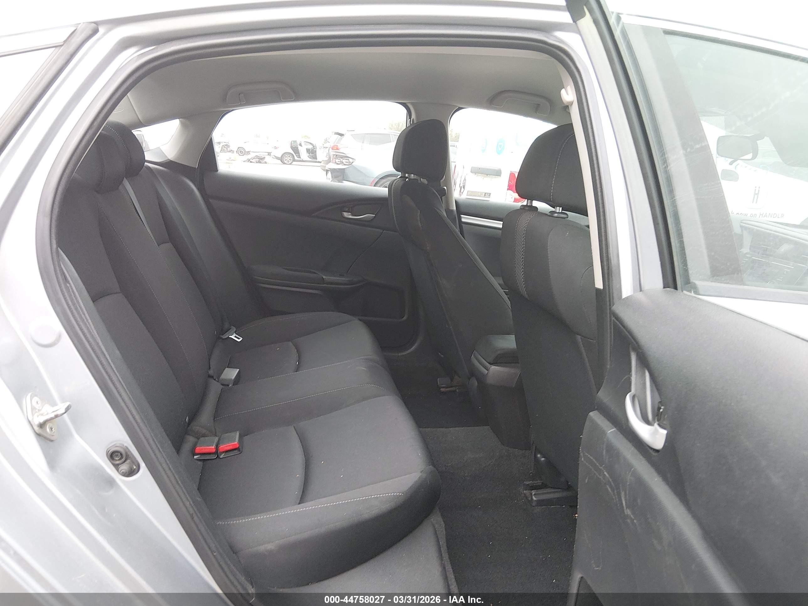 2019 Honda Civic Lx Silver vin: 2HGFC2F60KH529120