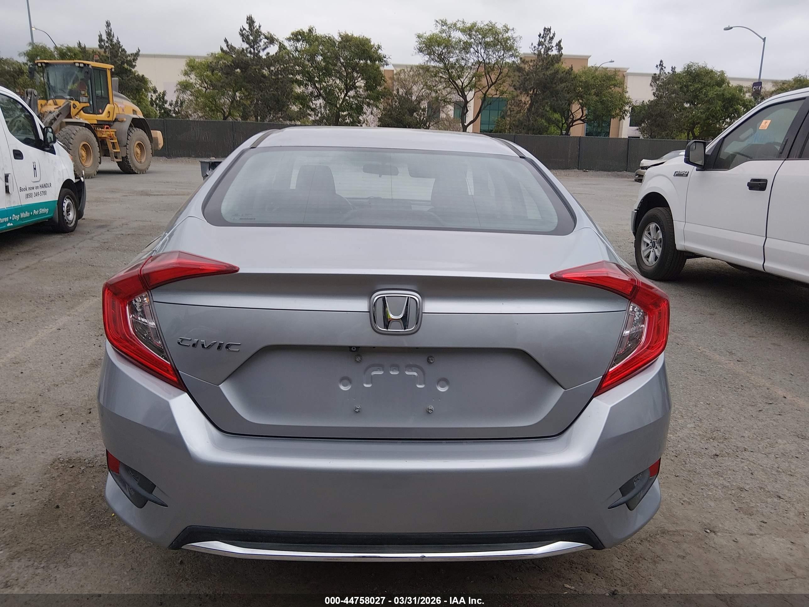 2019 Honda Civic Lx Silver vin: 2HGFC2F60KH529120