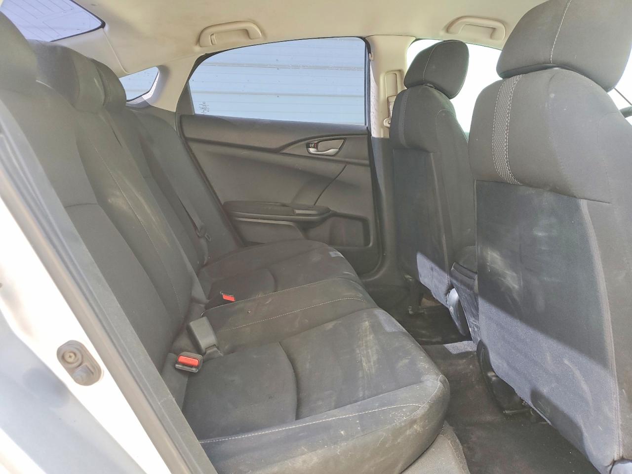 2019 Honda Civic Lx Silver vin: 2HGFC2F61KH540367
