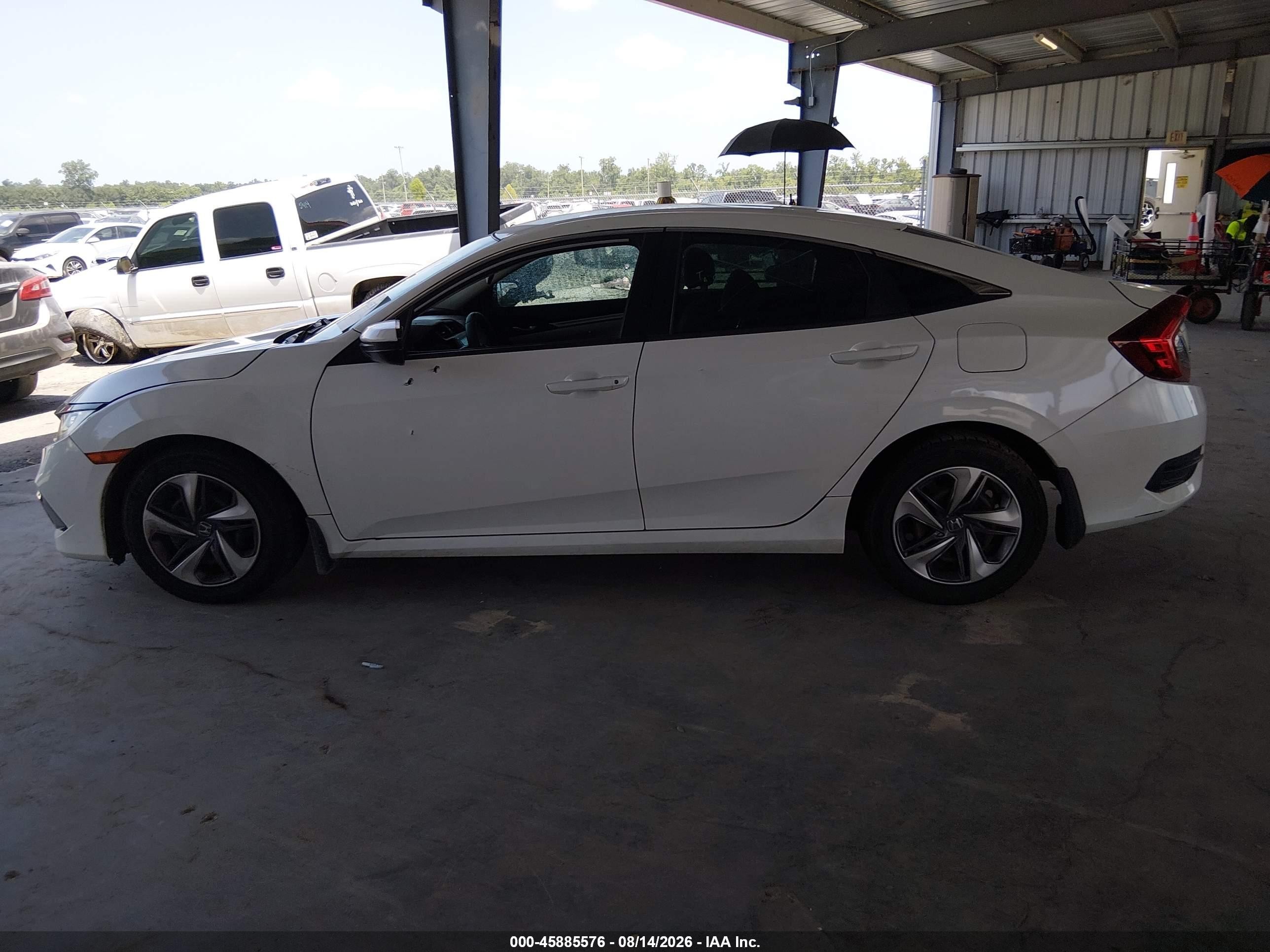2019 Honda Civic Lx White vin: 2HGFC2F61KH583445