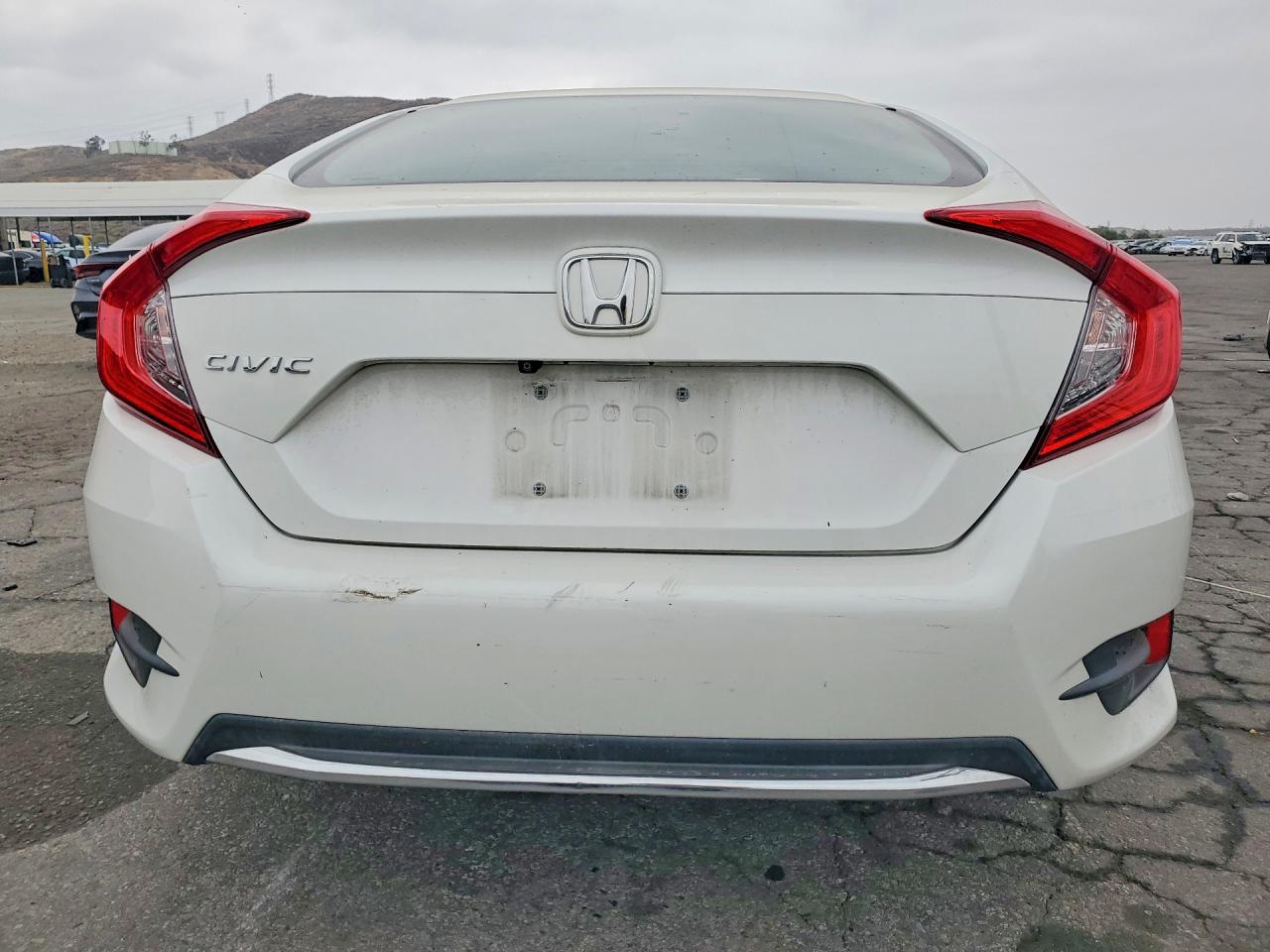 2020 Honda Civic Lx White vin: 2HGFC2F61LH500209