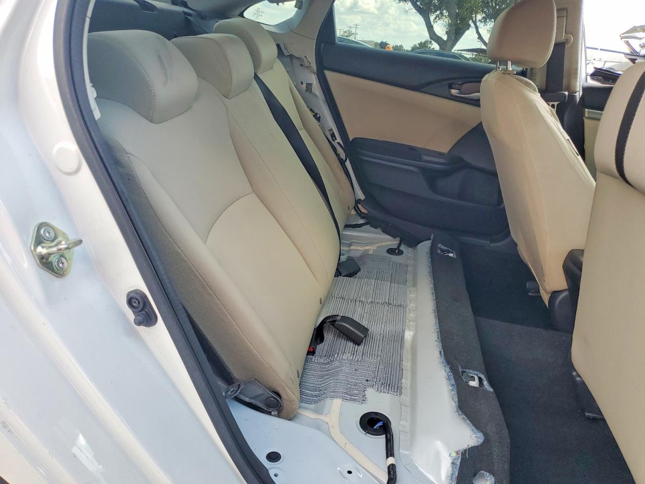 2020 Honda Civic Lx White vin: 2HGFC2F61LH523456