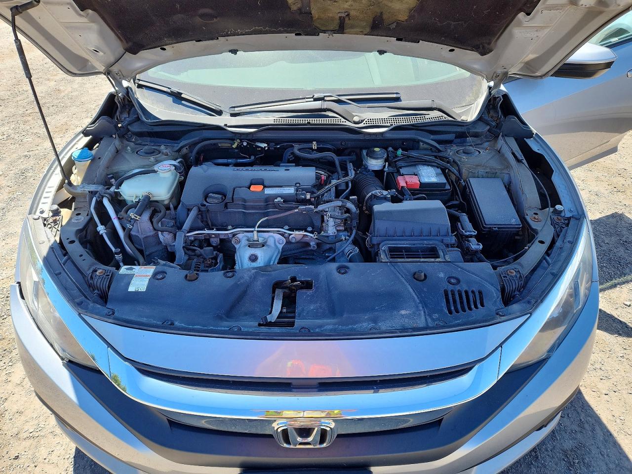 2018 Honda Civic Lx Silver vin: 2HGFC2F62JH014490