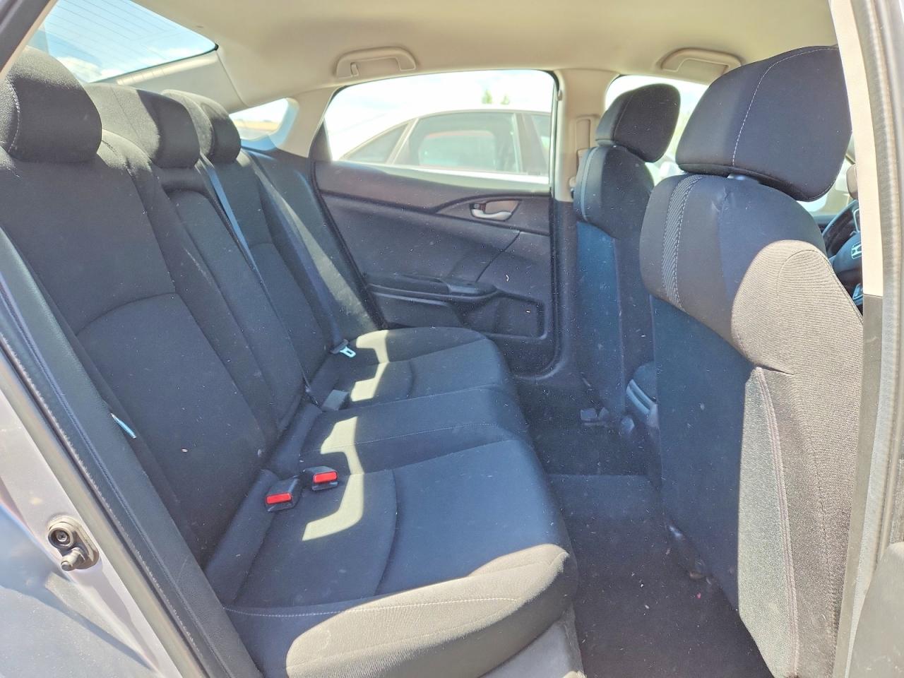 2018 Honda Civic Lx Silver vin: 2HGFC2F62JH014490
