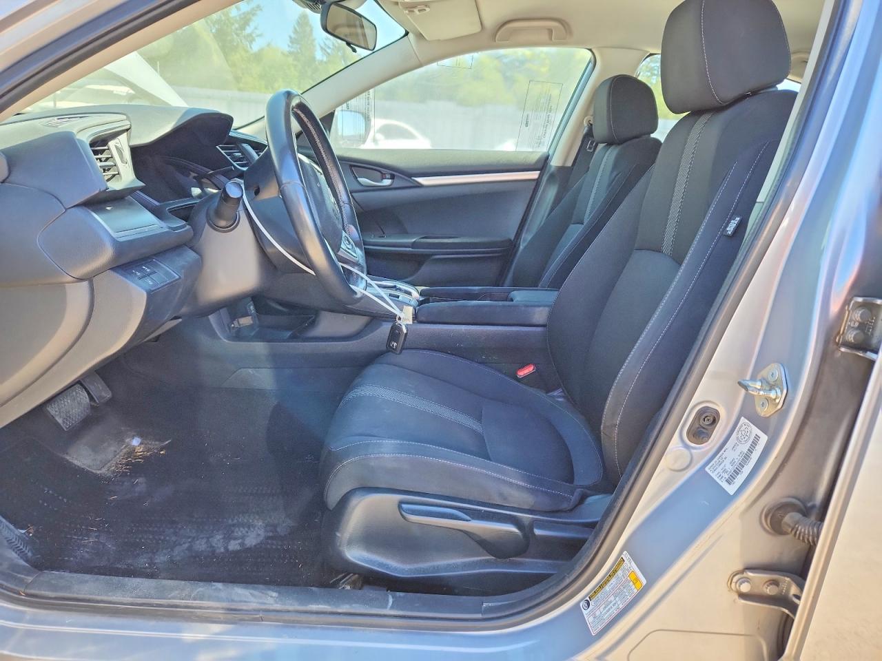 2018 Honda Civic Lx Silver vin: 2HGFC2F62JH014490