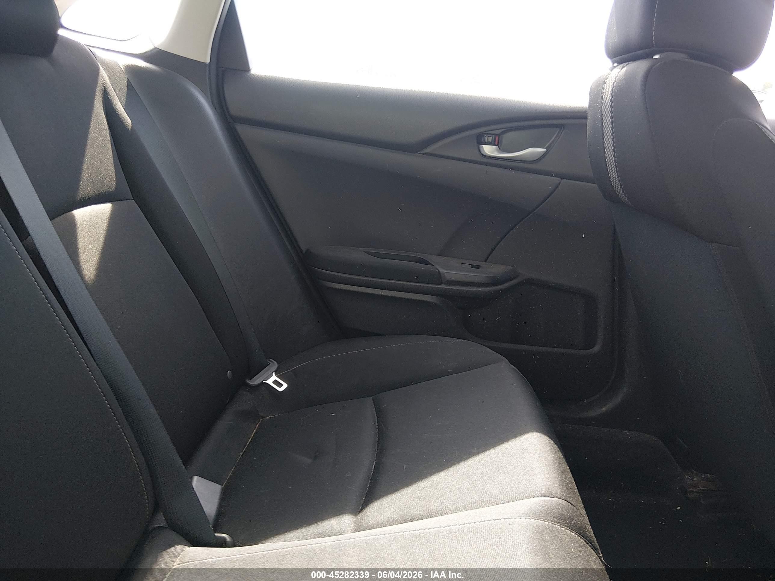 2019 Honda Civic Lx White vin: 2HGFC2F62KH584507