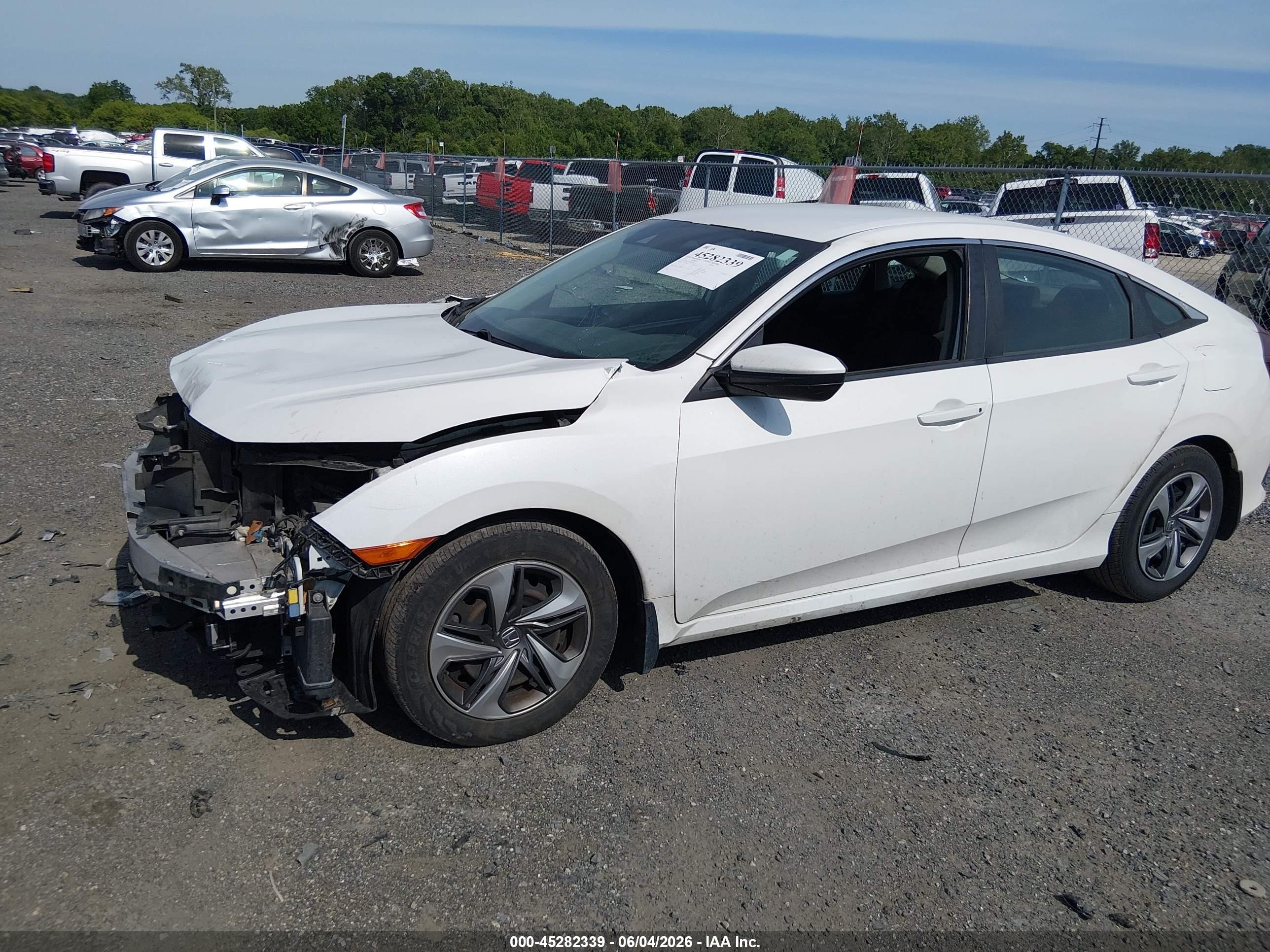 2019 Honda Civic Lx White vin: 2HGFC2F62KH584507