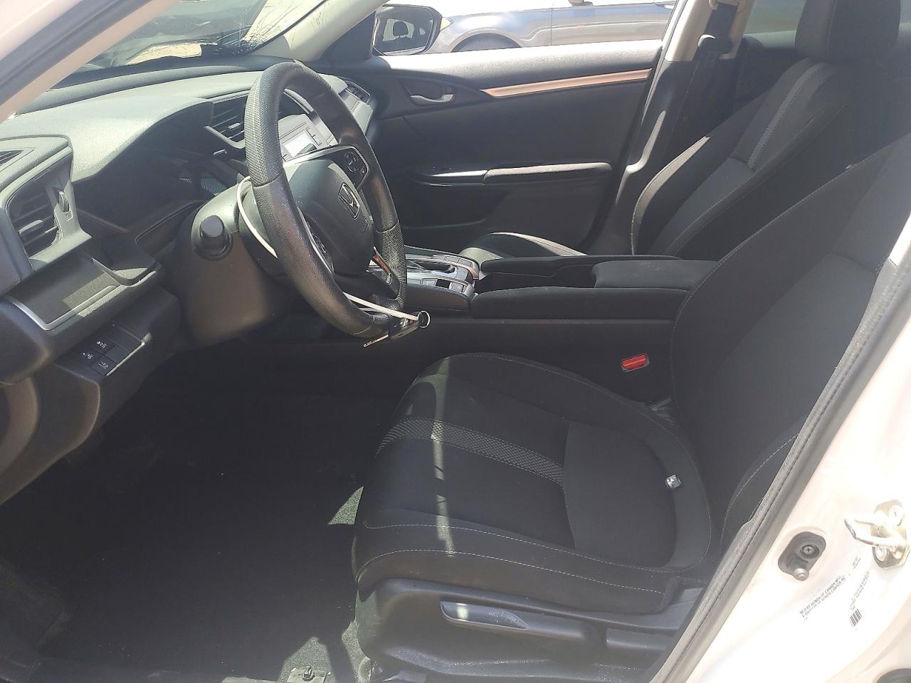 2020 Honda Civic Lx White vin: 2HGFC2F62LH559706