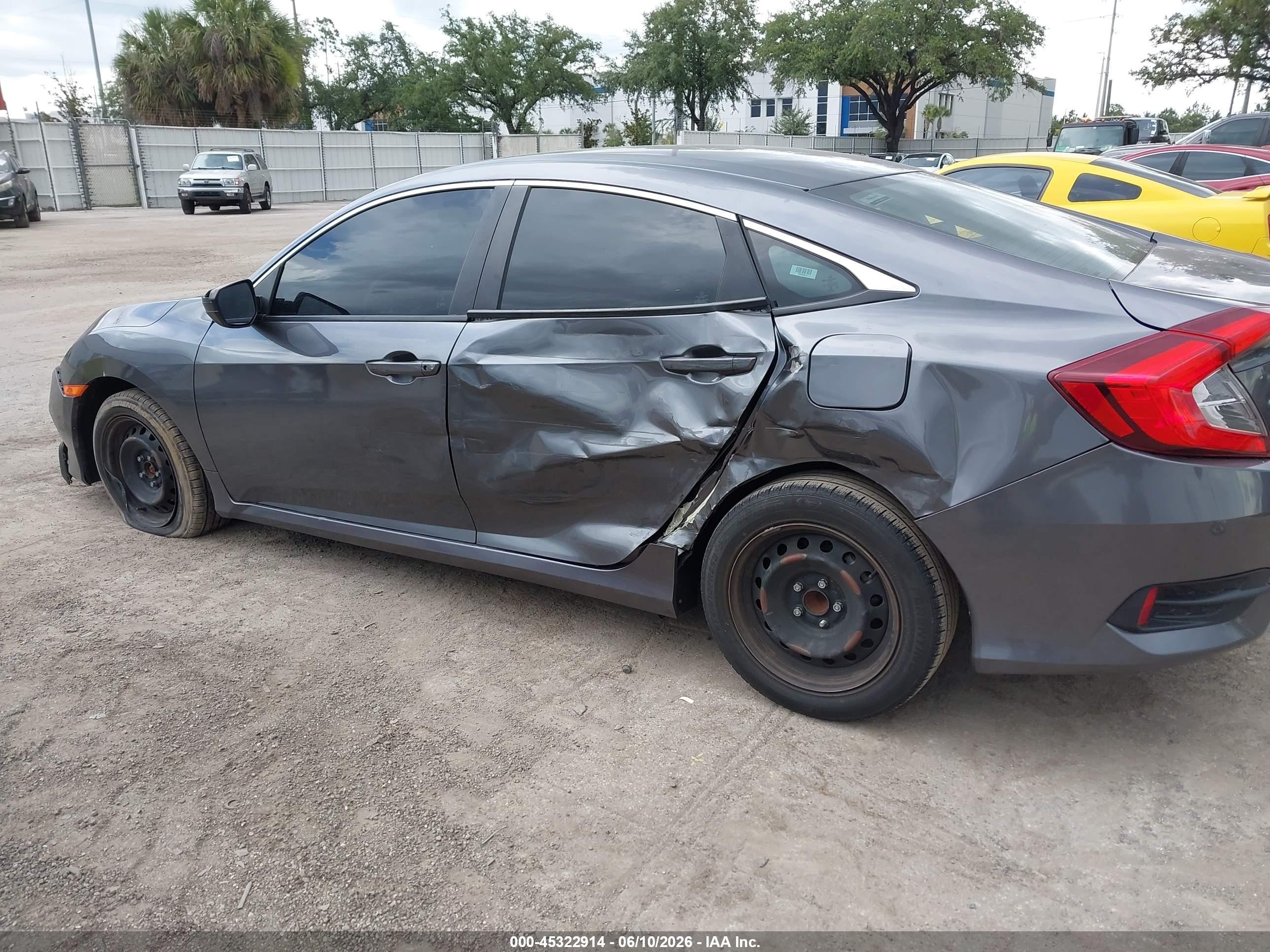 2020 Honda Civic Lx Gray vin: 2HGFC2F63LH514029