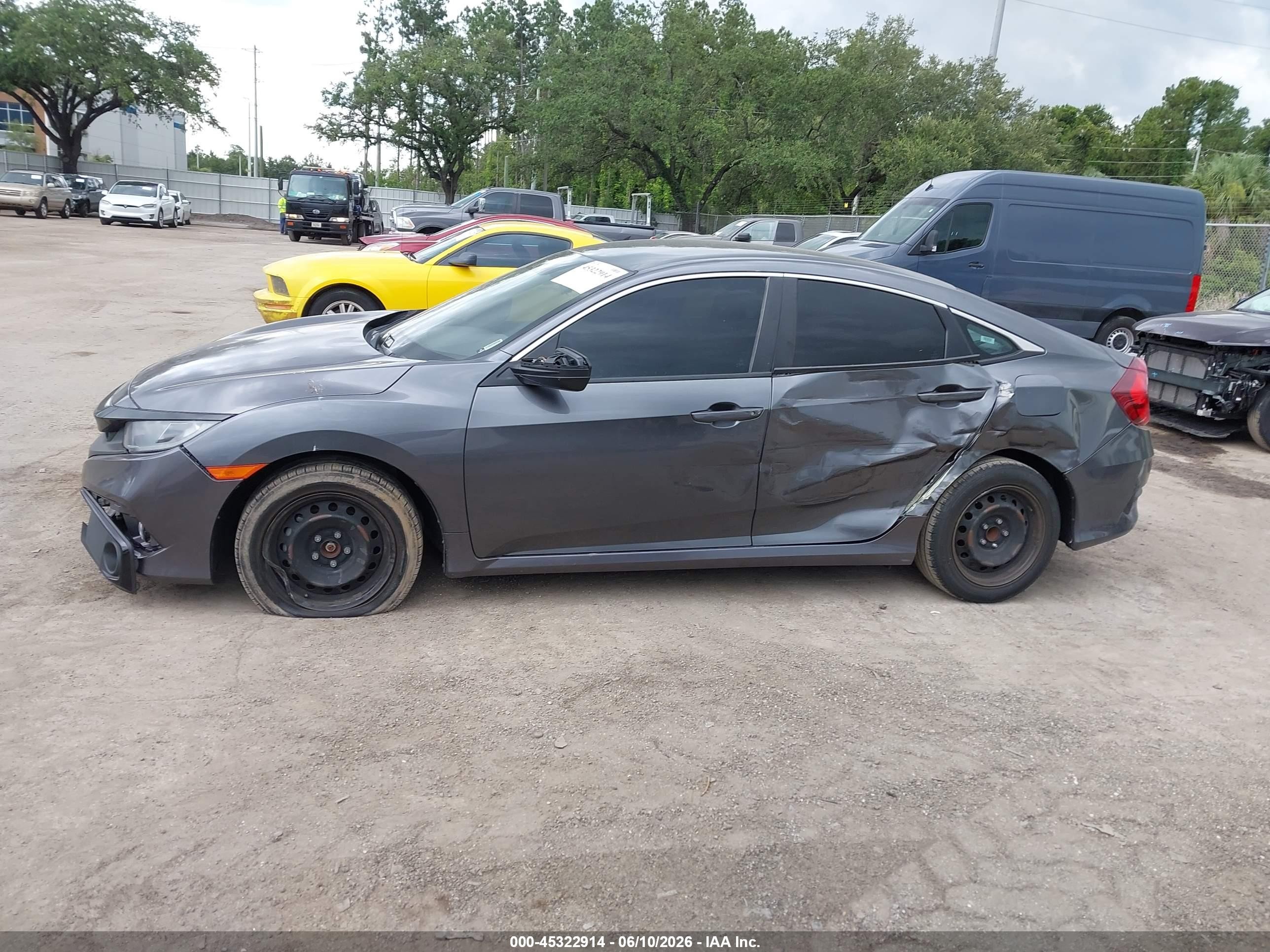 2020 Honda Civic Lx Gray vin: 2HGFC2F63LH514029
