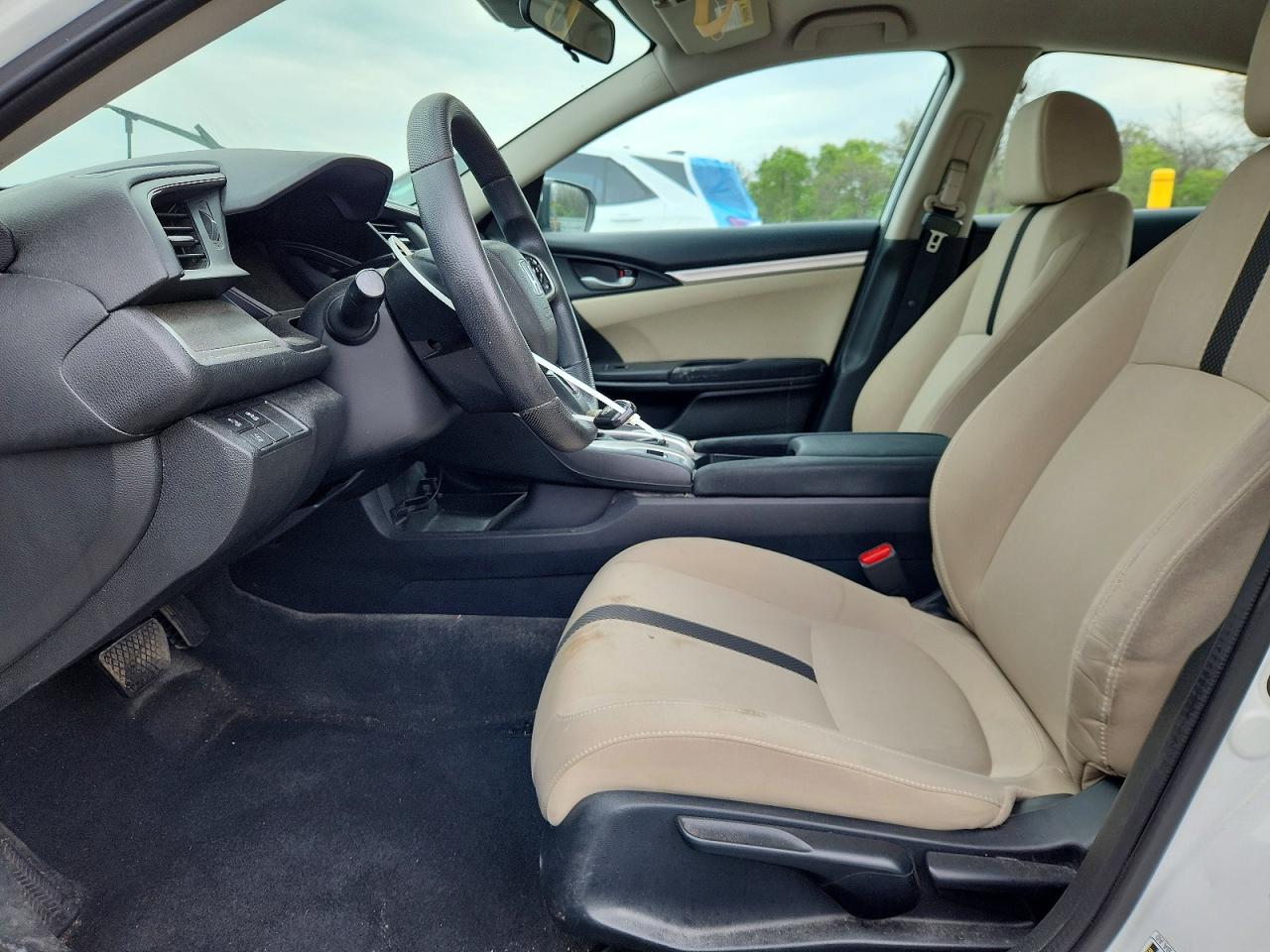2020 Honda Civic Lx White vin: 2HGFC2F63LH517481