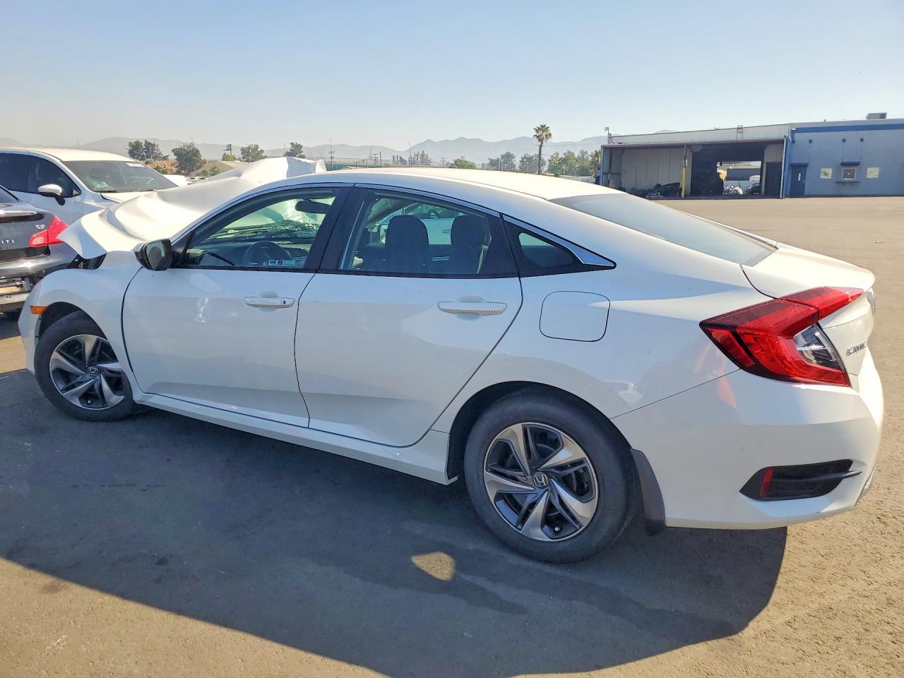 2019 Honda Civic Lx White vin: 2HGFC2F64KH597484