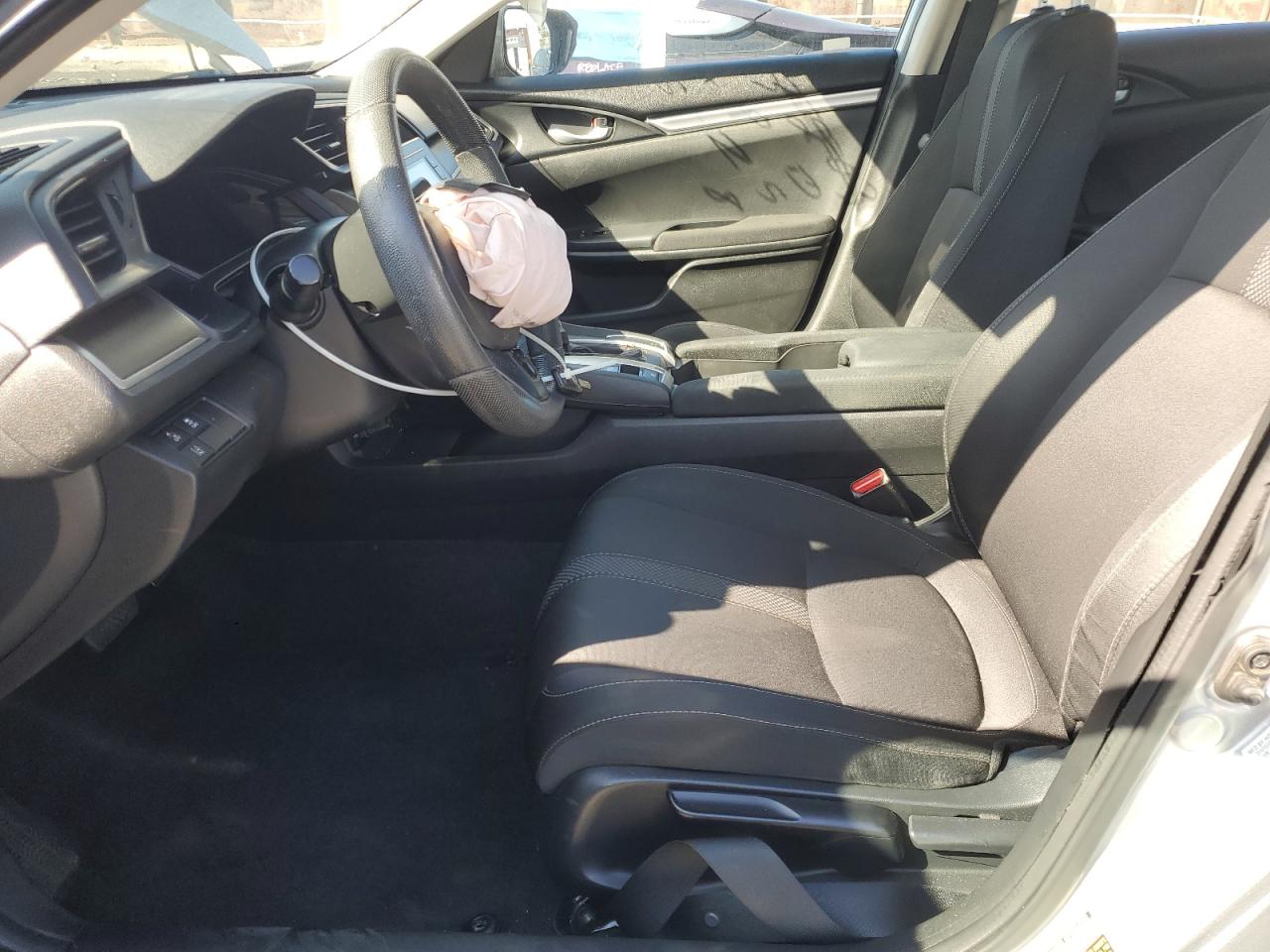 2020 Honda Civic Lx Silver vin: 2HGFC2F64LH513939