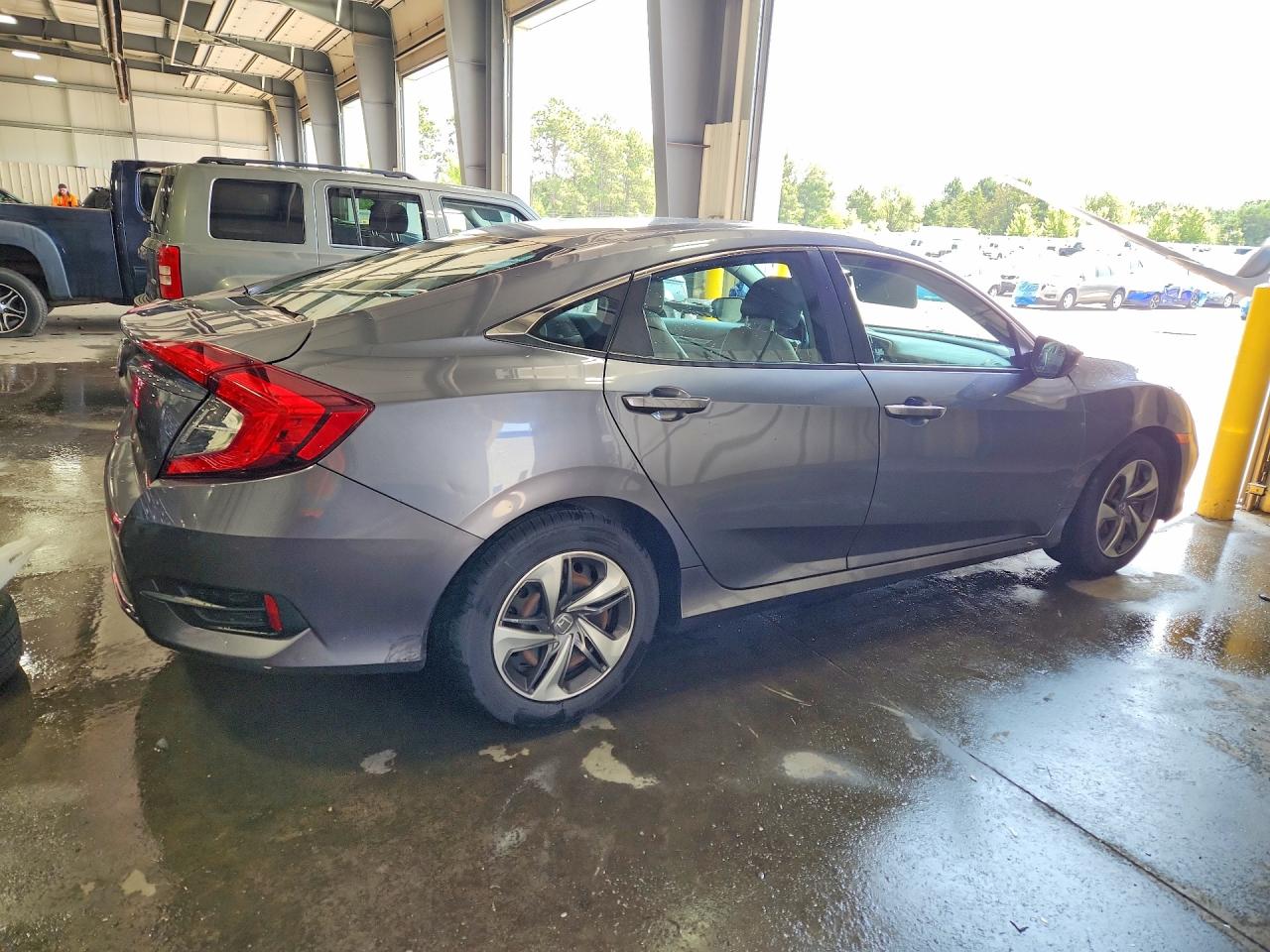 2020 Honda Civic Lx Silver vin: 2HGFC2F64LH552417