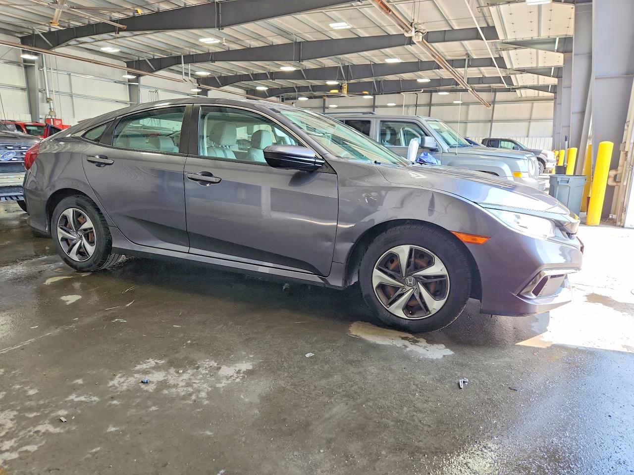 2020 Honda Civic Lx Silver vin: 2HGFC2F64LH552417