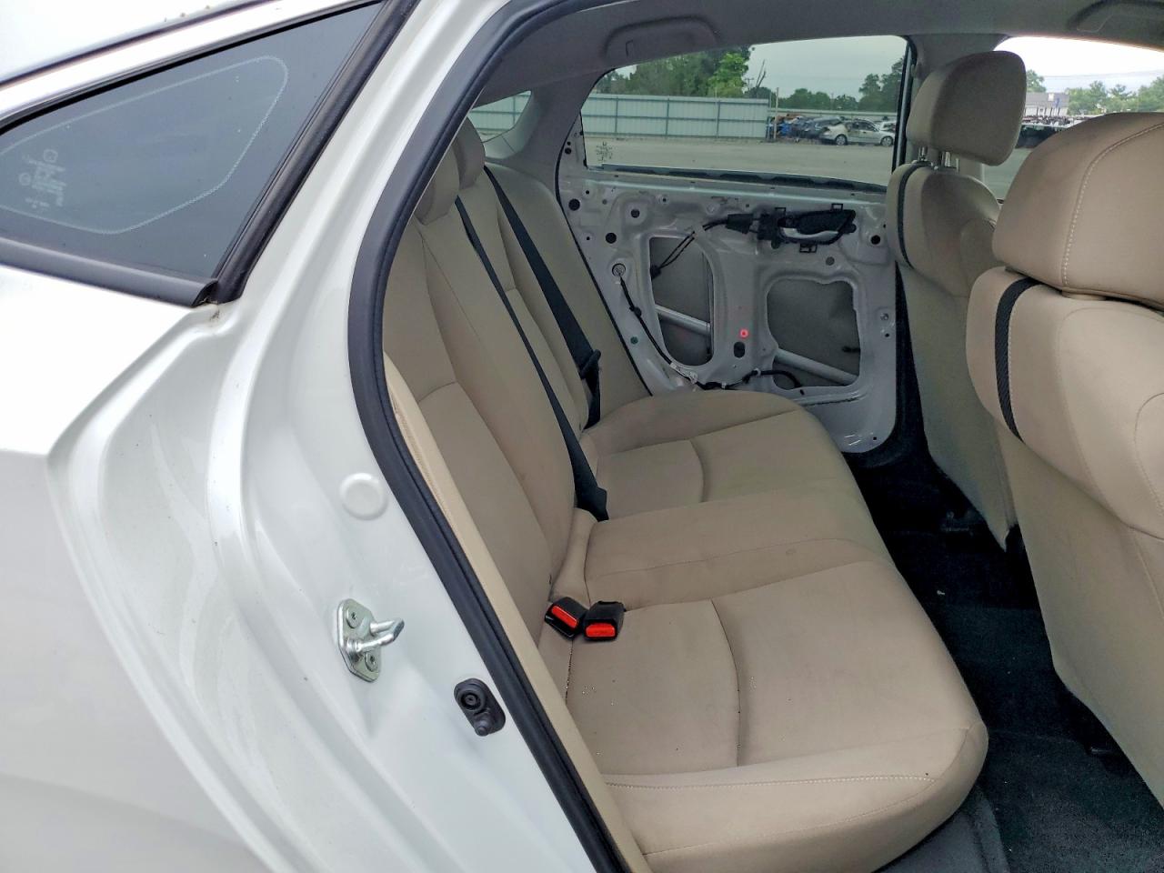2021 Honda Civic Lx White vin: 2HGFC2F65MH510405