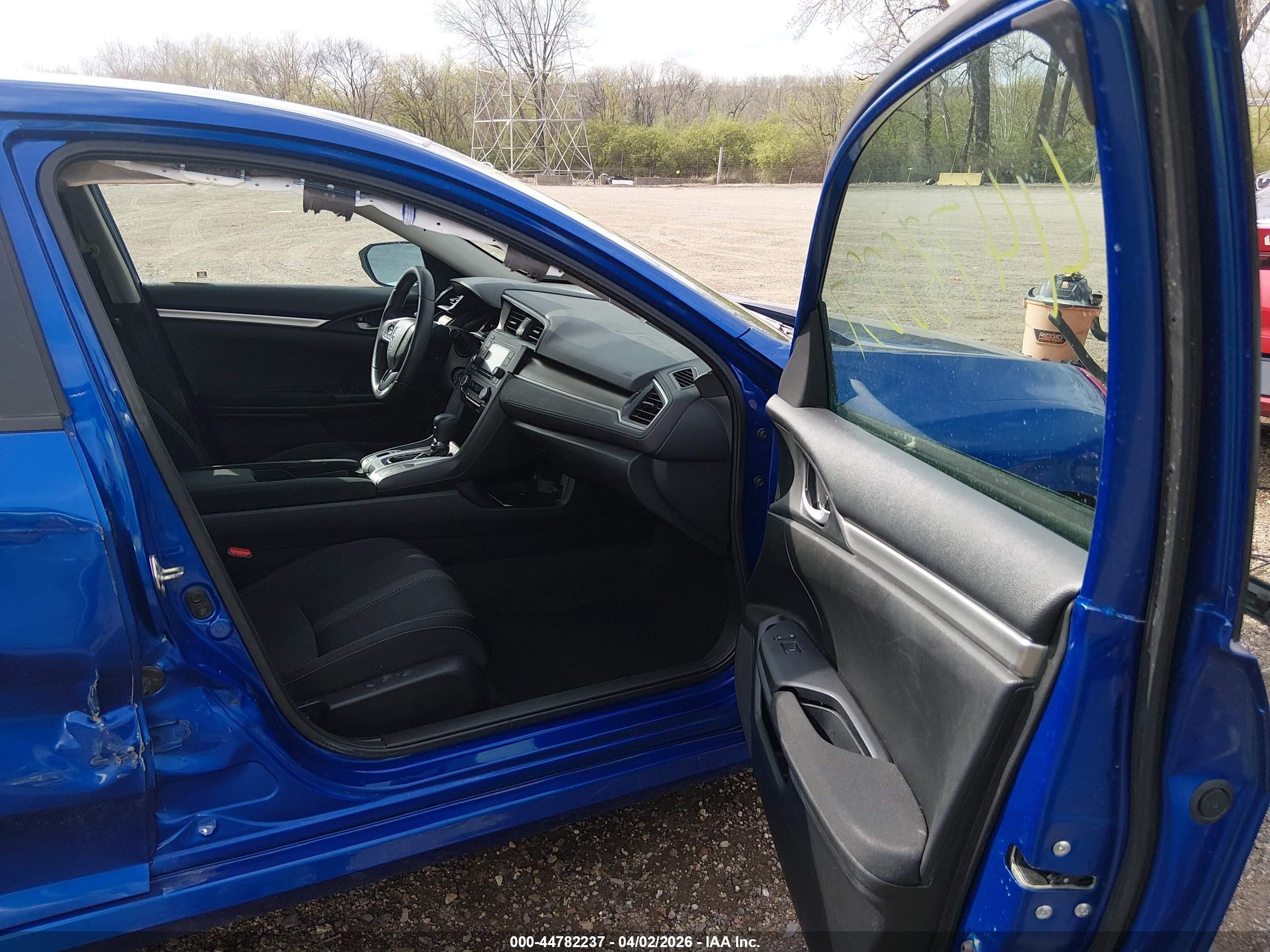 2020 Honda Civic Lx Blue vin: 2HGFC2F66LH548319
