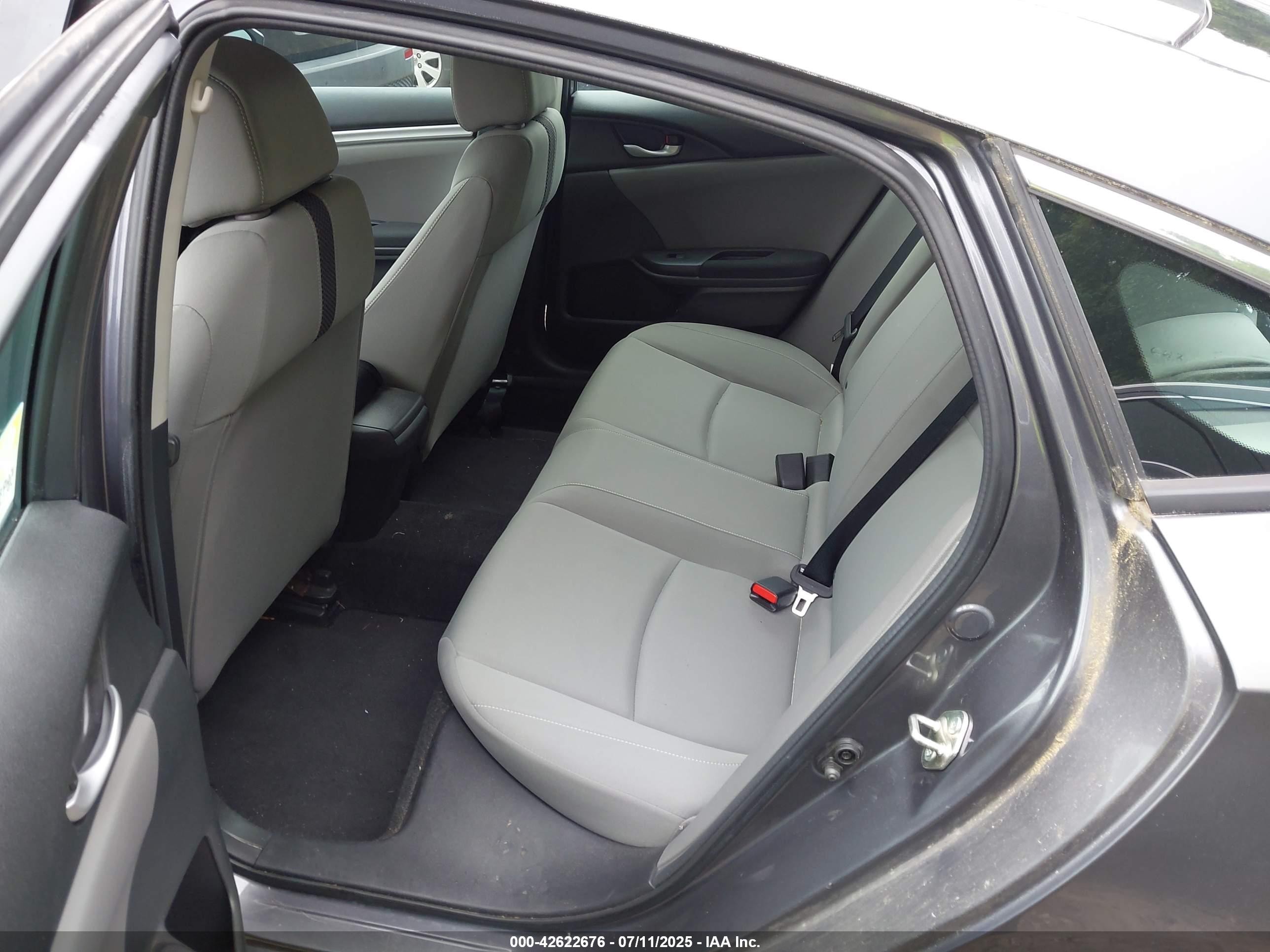 2019 Honda Civic Lx Gray vin: 2HGFC2F67KH522715