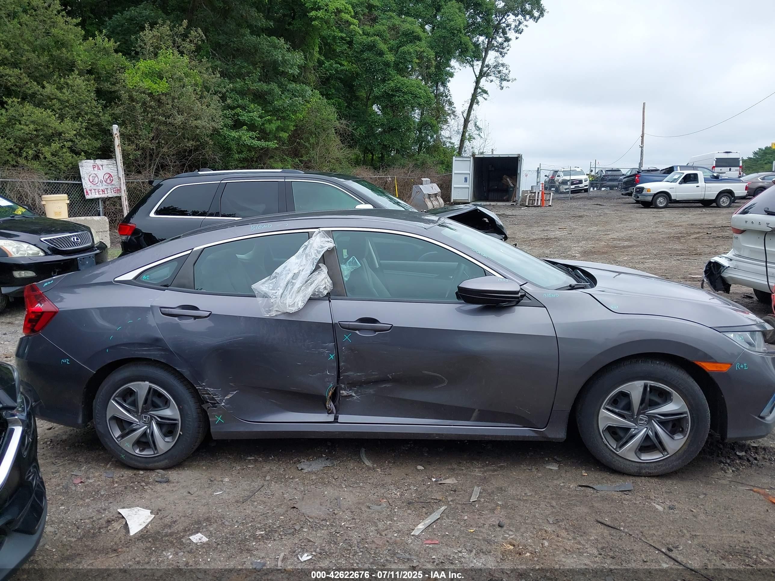 2019 Honda Civic Lx Gray vin: 2HGFC2F67KH522715