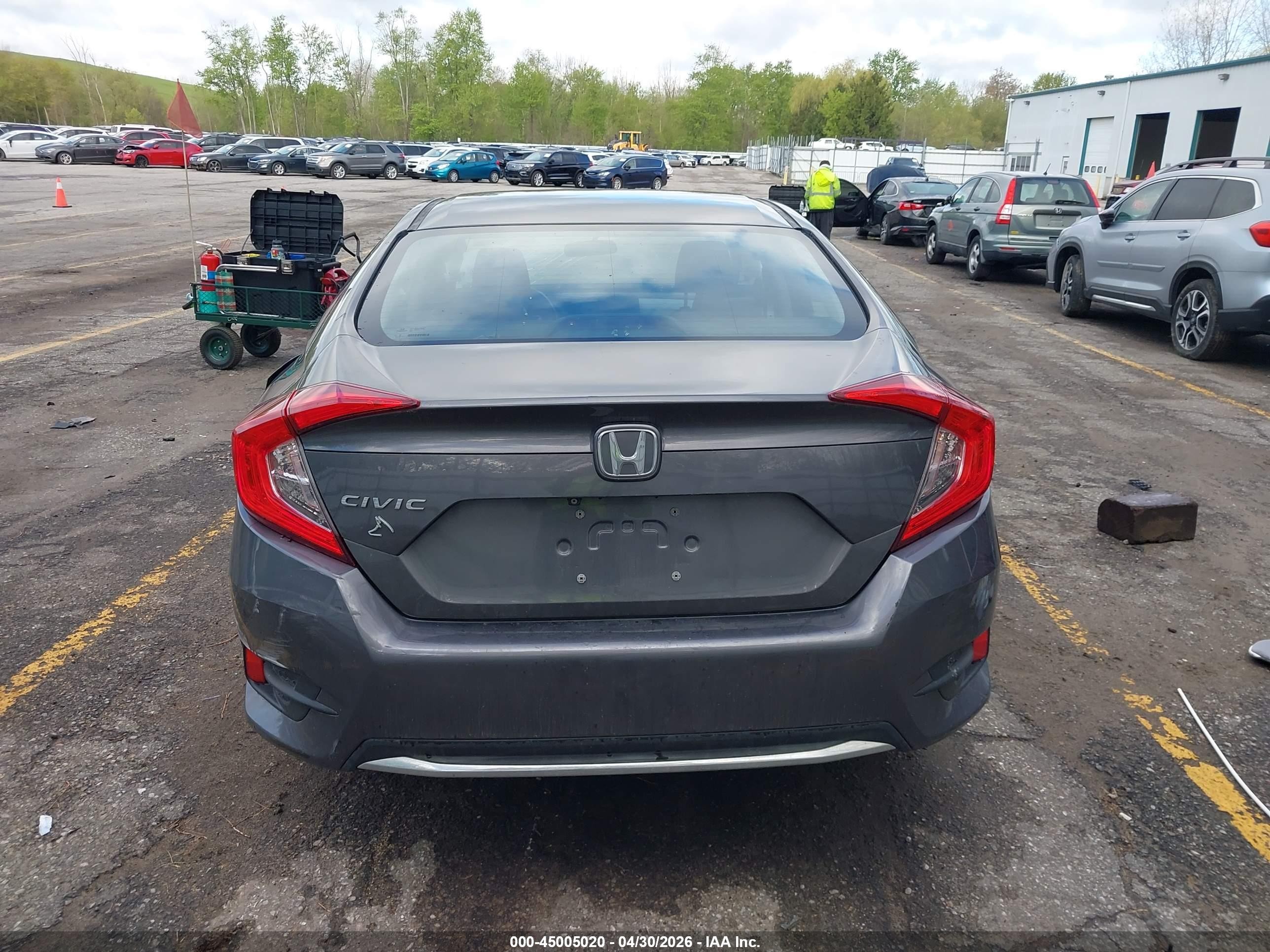 2019 Honda Civic Lx Gray vin: 2HGFC2F68KH552130