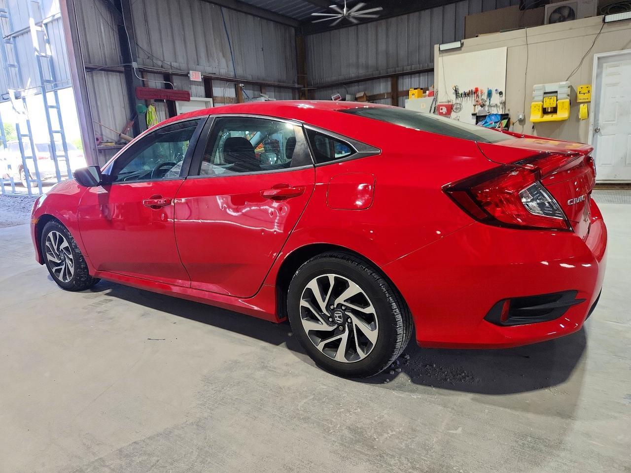2016 Honda Civic Ex Red vin: 2HGFC2F72GH563401