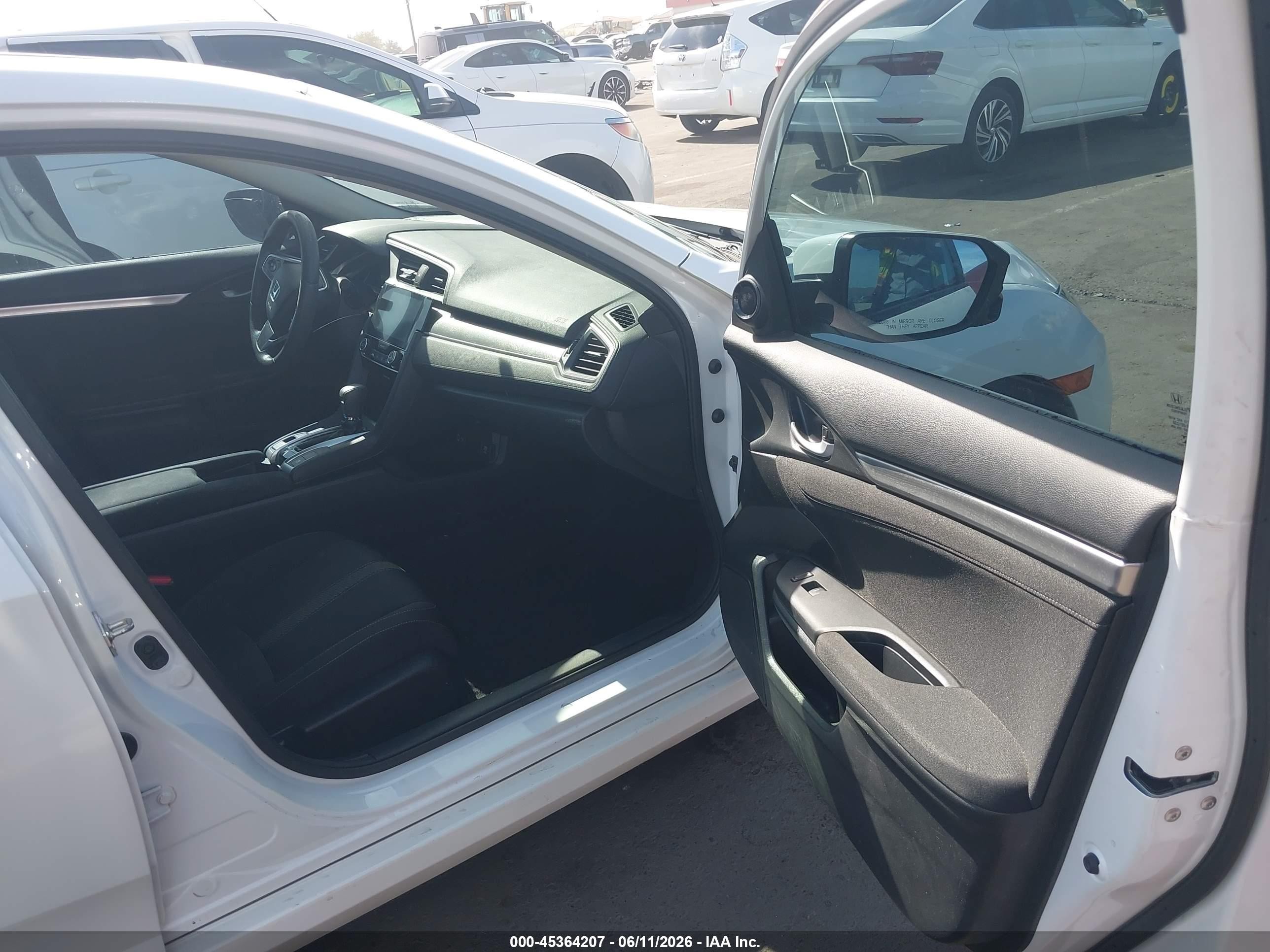 2018 Honda Civic Ex Белый vin: 2HGFC2F75JH575310