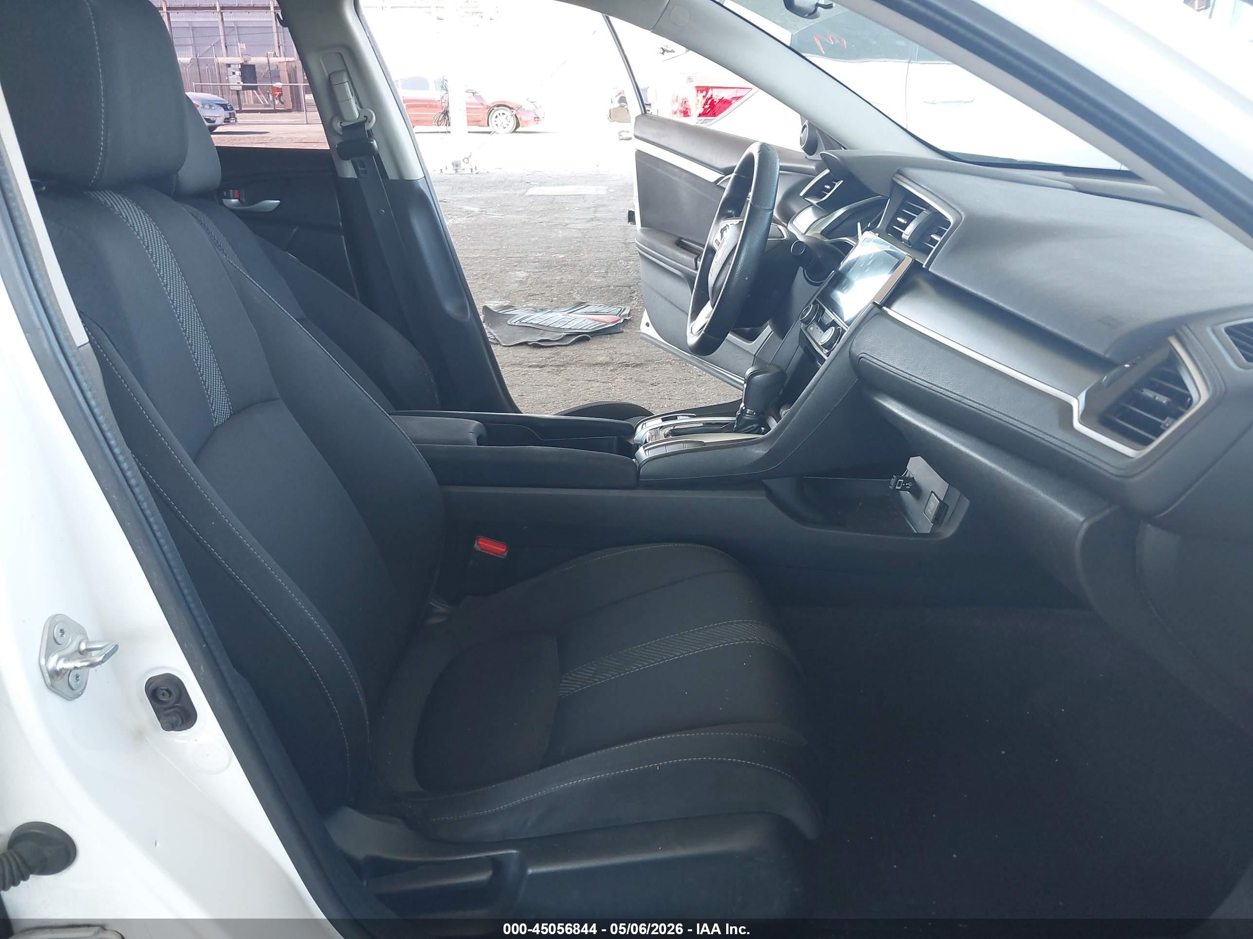 2017 Honda Civic Ex White vin: 2HGFC2F76HH566545