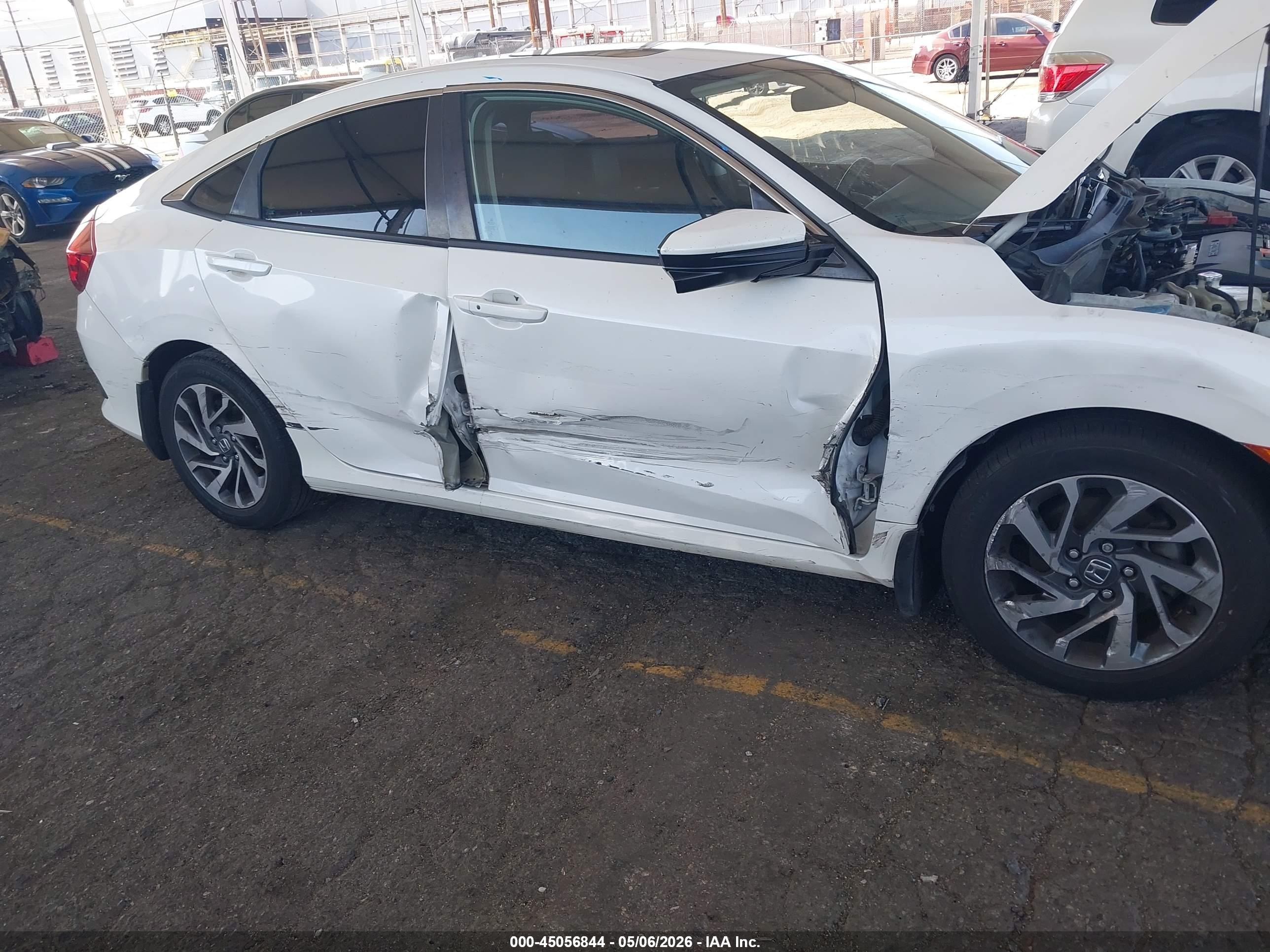 2017 Honda Civic Ex White vin: 2HGFC2F76HH566545