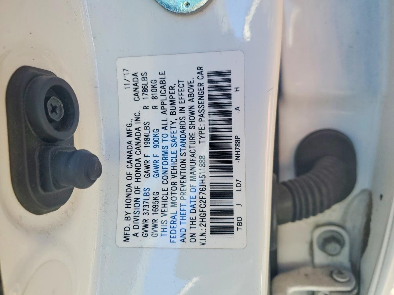 2018 Honda Civc White vin: 2HGFC2F76JH511888