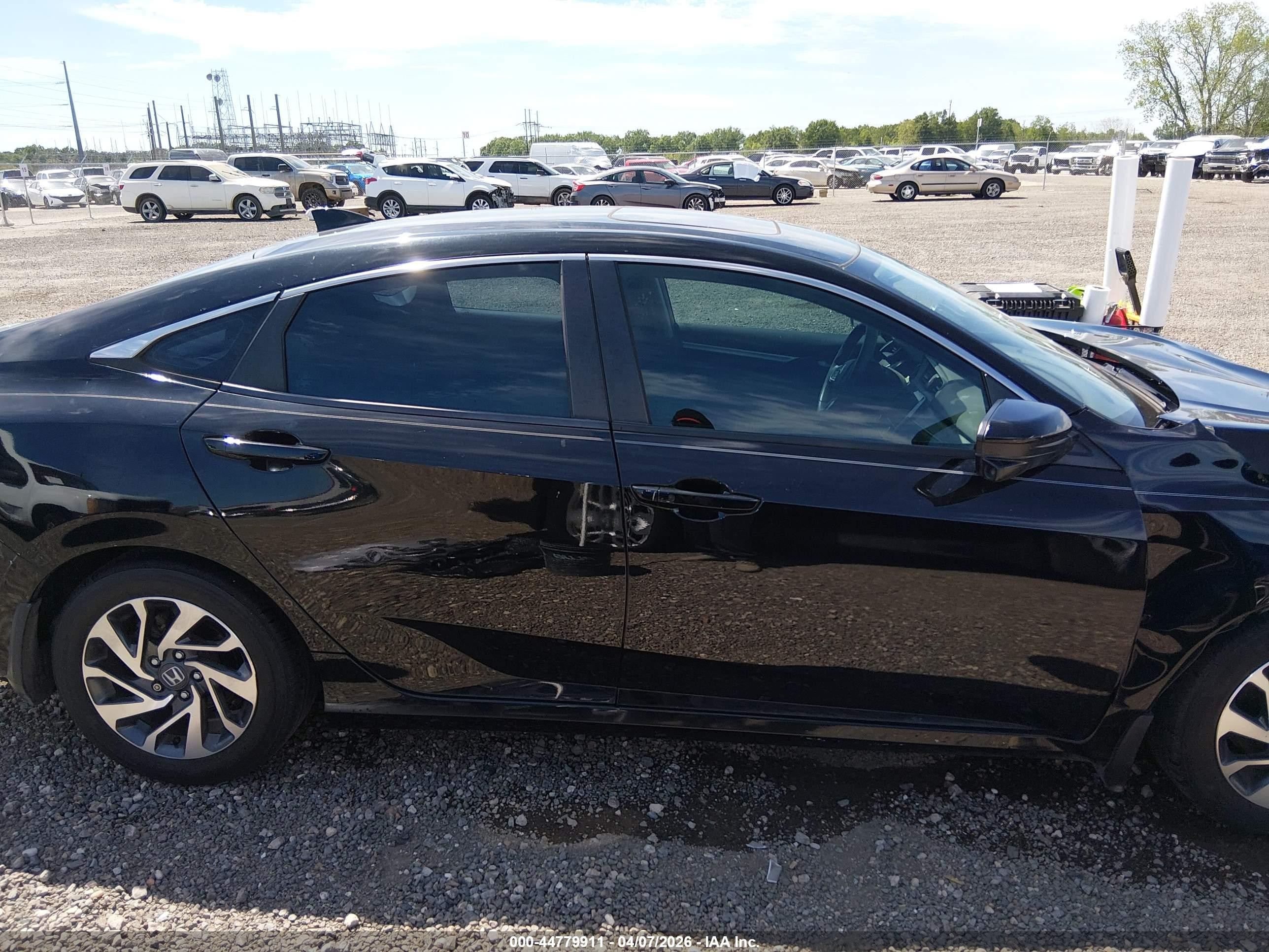 2018 Honda Civic Ex Black vin: 2HGFC2F76JH548178