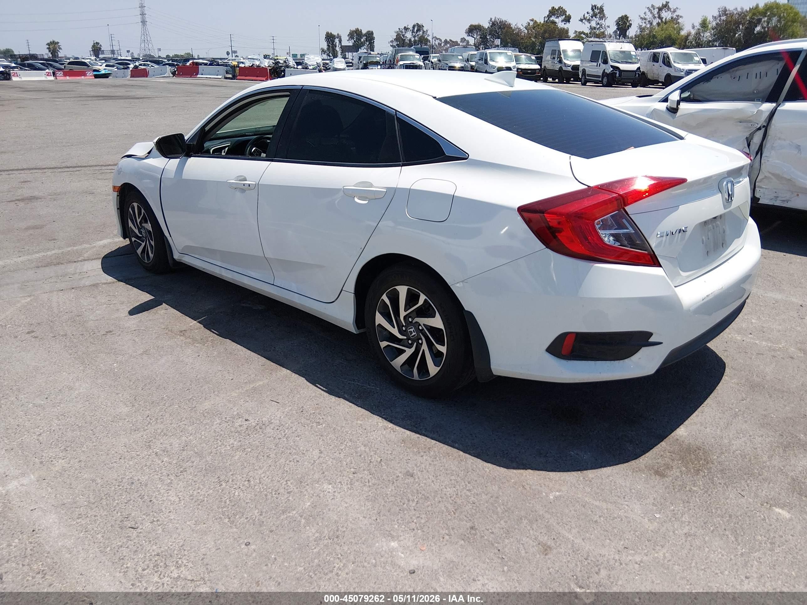 2018 Honda Civic Ex White vin: 2HGFC2F78JH565337