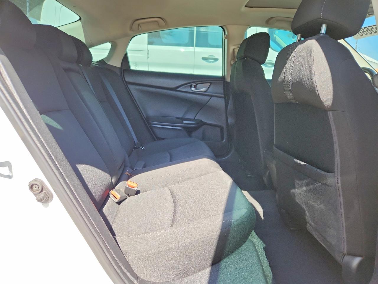 2018 Honda Civic Ex White vin: 2HGFC2F78JH571378