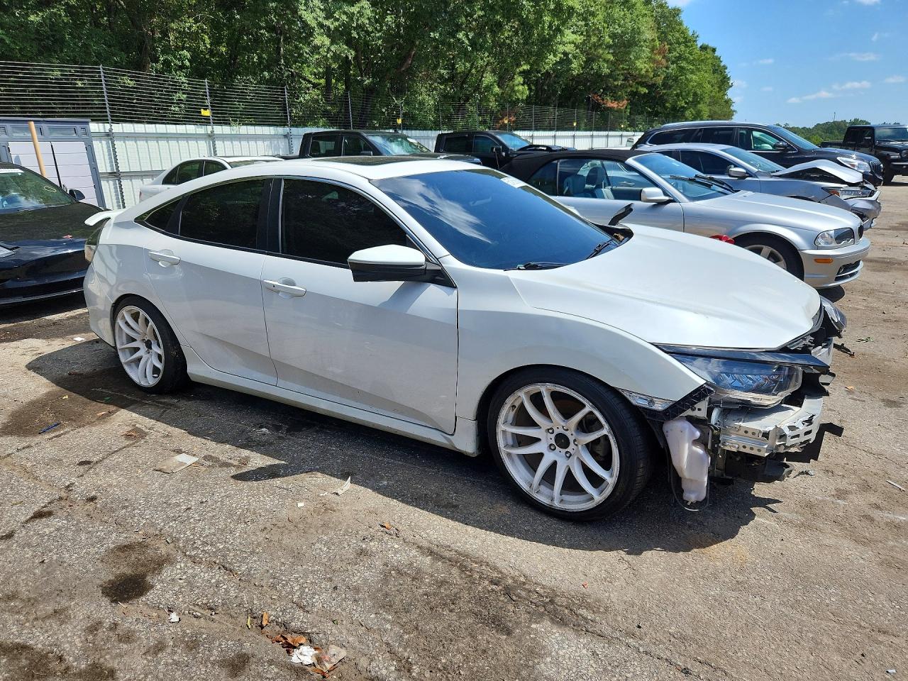 2018 Honda Civic Ex White vin: 2HGFC2F78JH571378