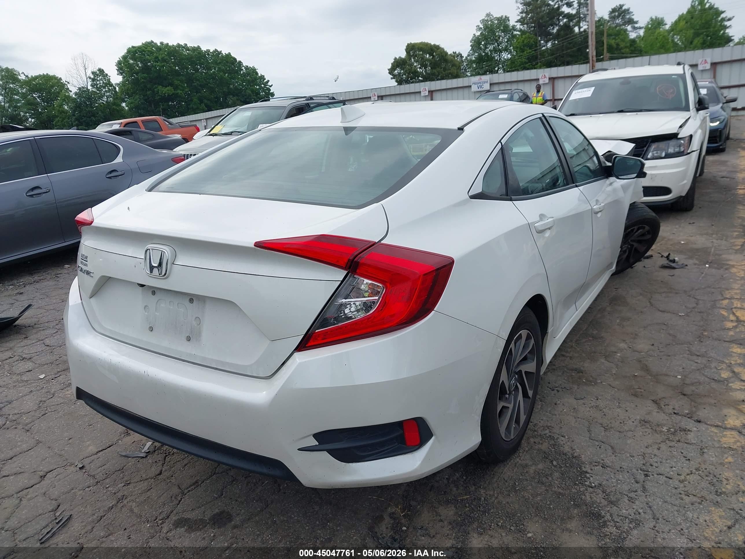 2018 Honda Civic Ex Белый vin: 2HGFC2F7XJH547325